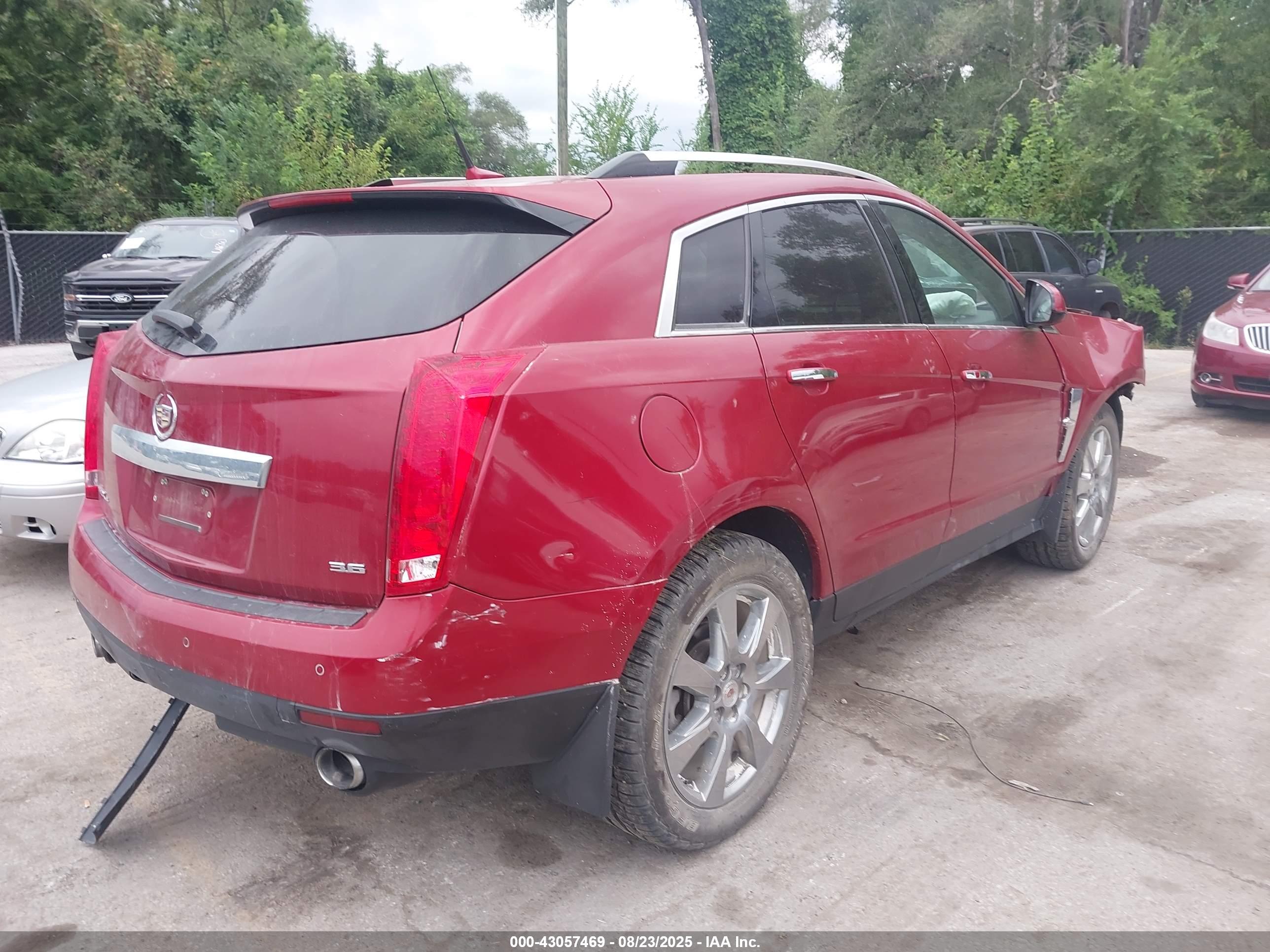 CADILLAC SRX image 4