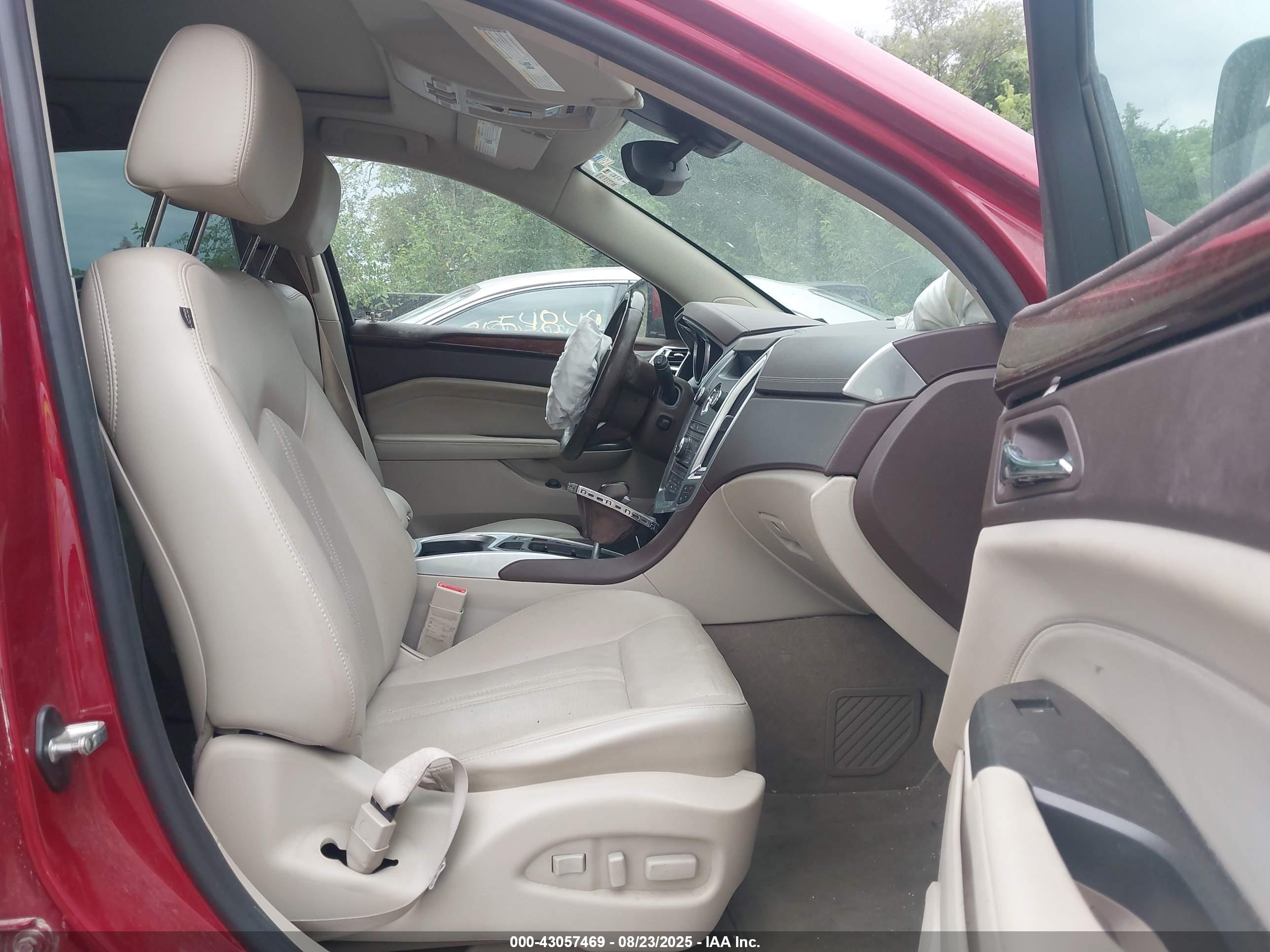 CADILLAC SRX image 5