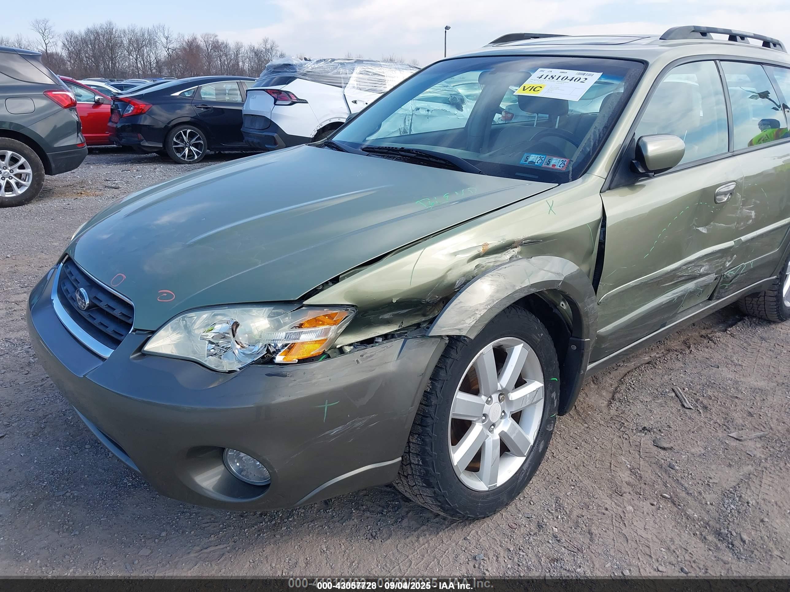 SUBARU OUTBACK image 6