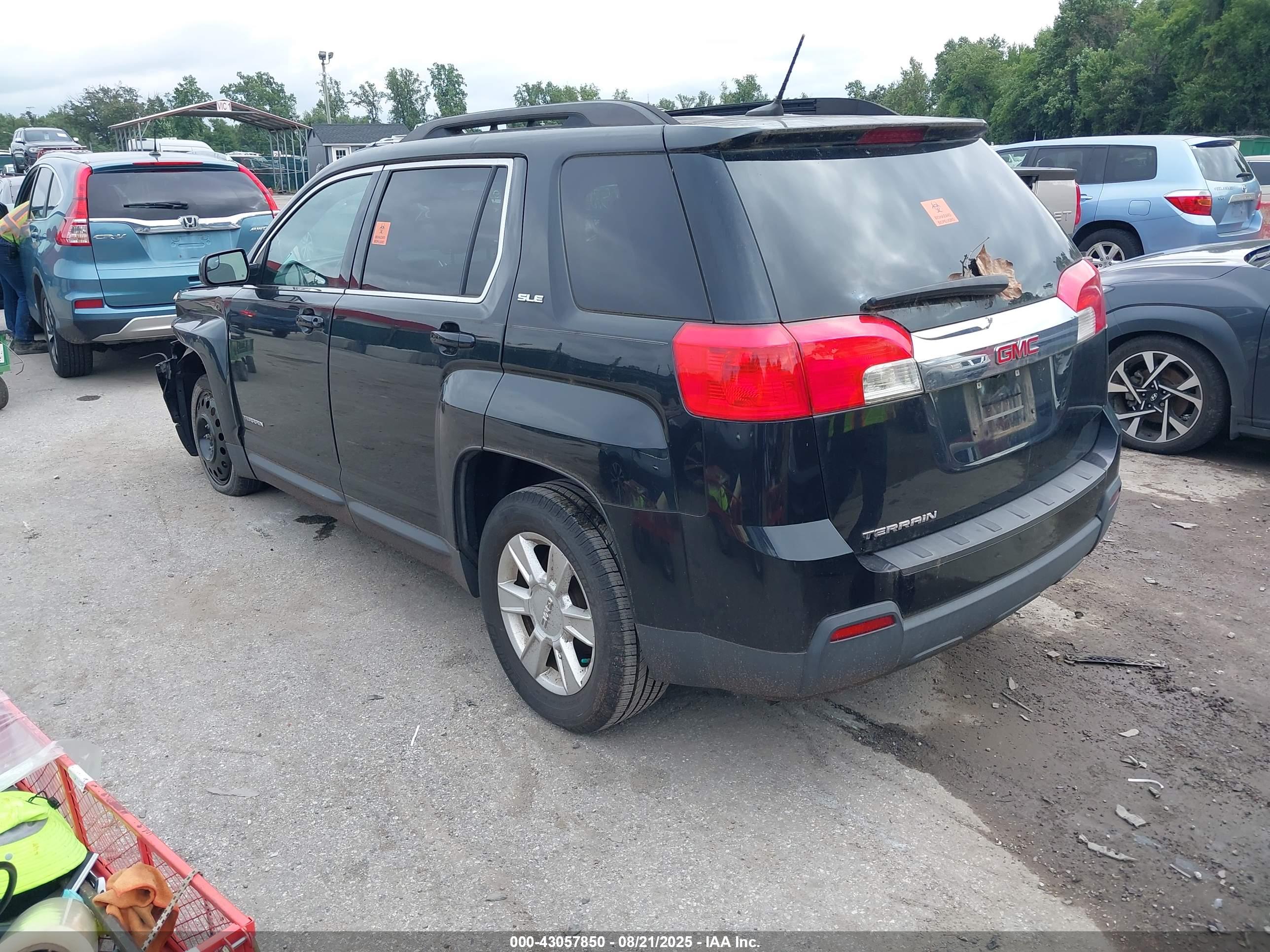 GMC TERRAIN image 3