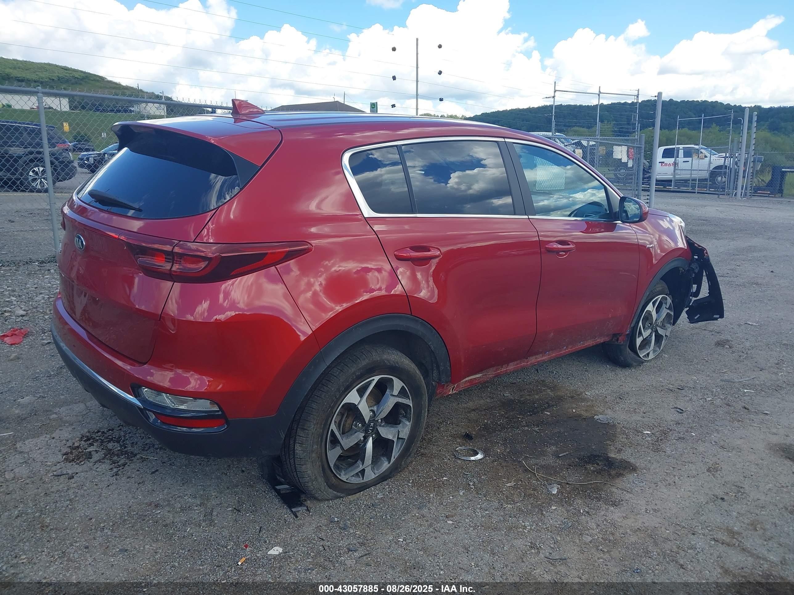 KIA SPORTAGE image 4
