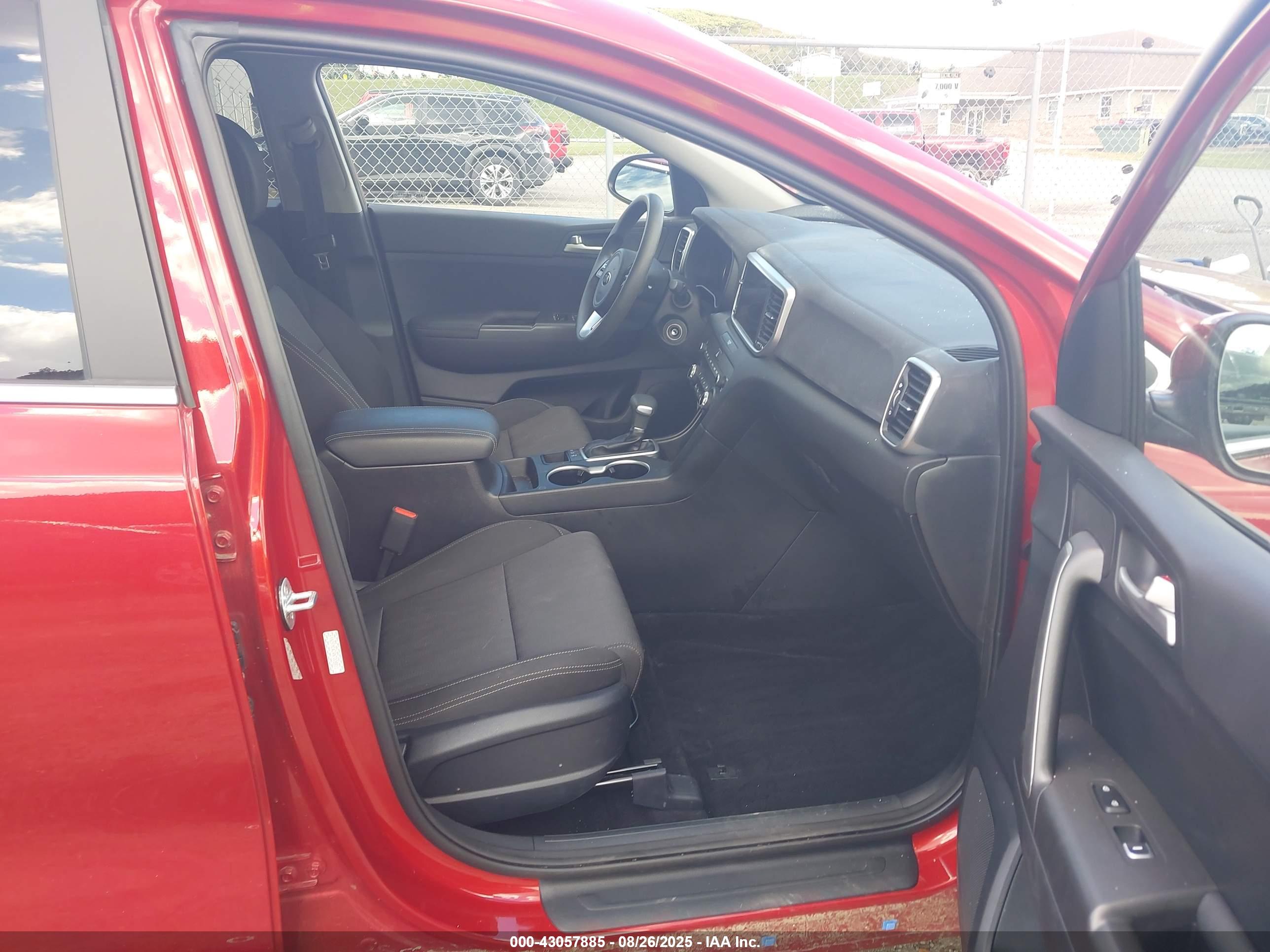 KIA SPORTAGE image 5