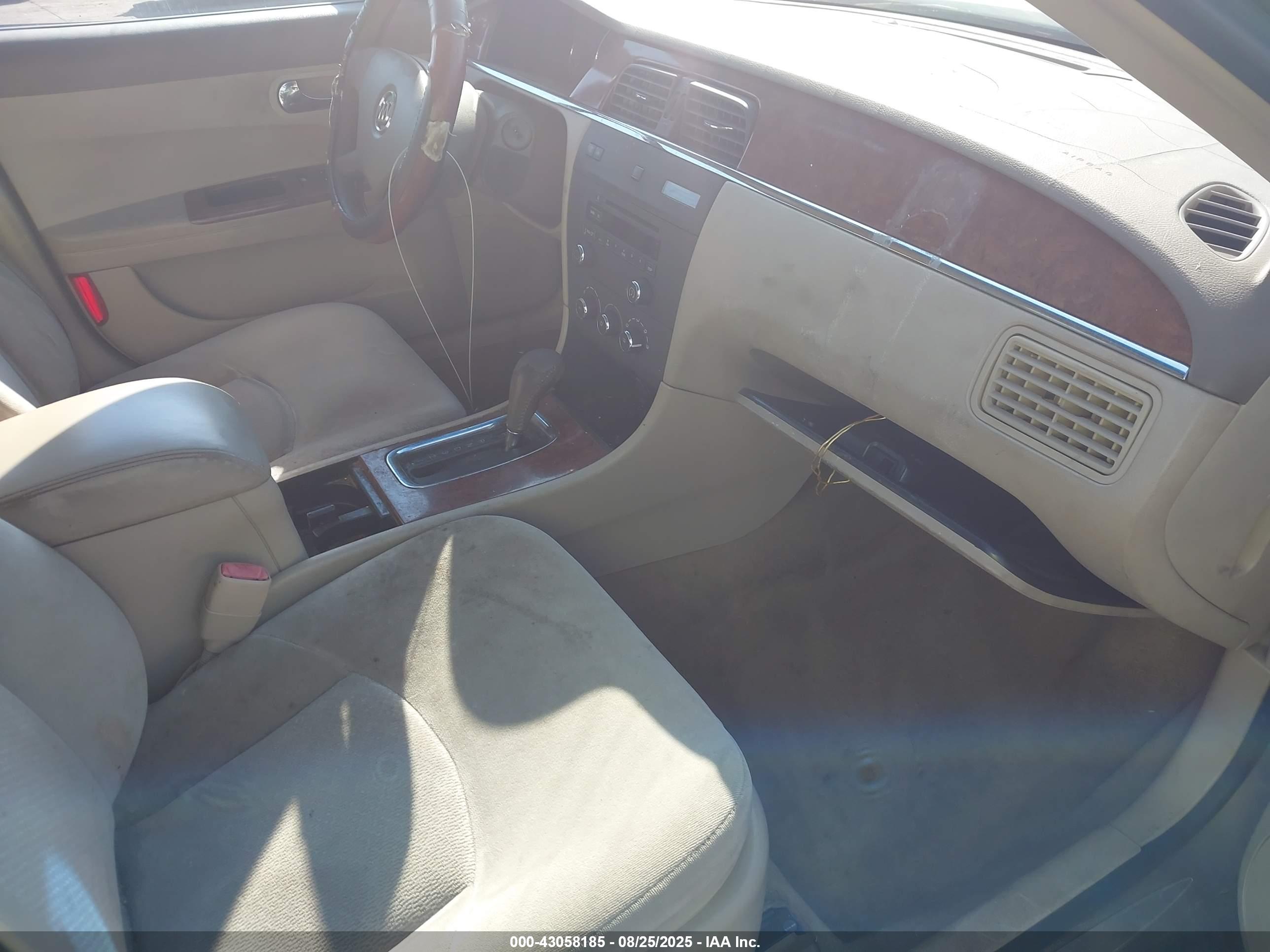 BUICK LACROSSE image 5