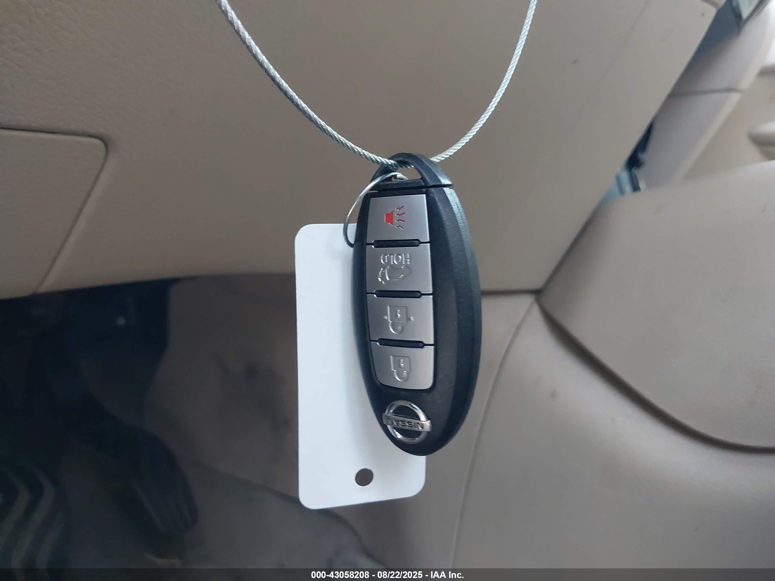 NISSAN ROGUE image 11