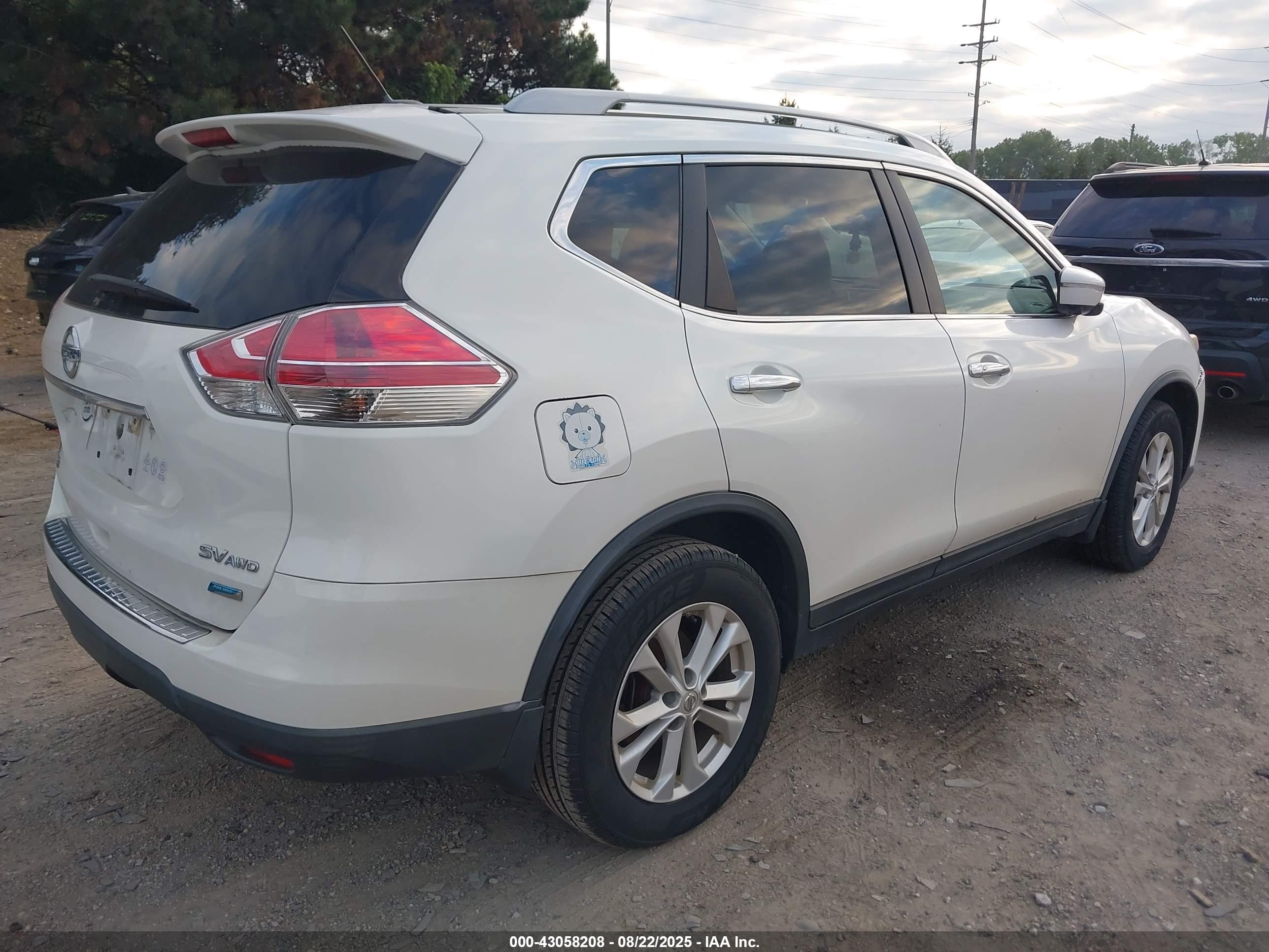 NISSAN ROGUE image 4