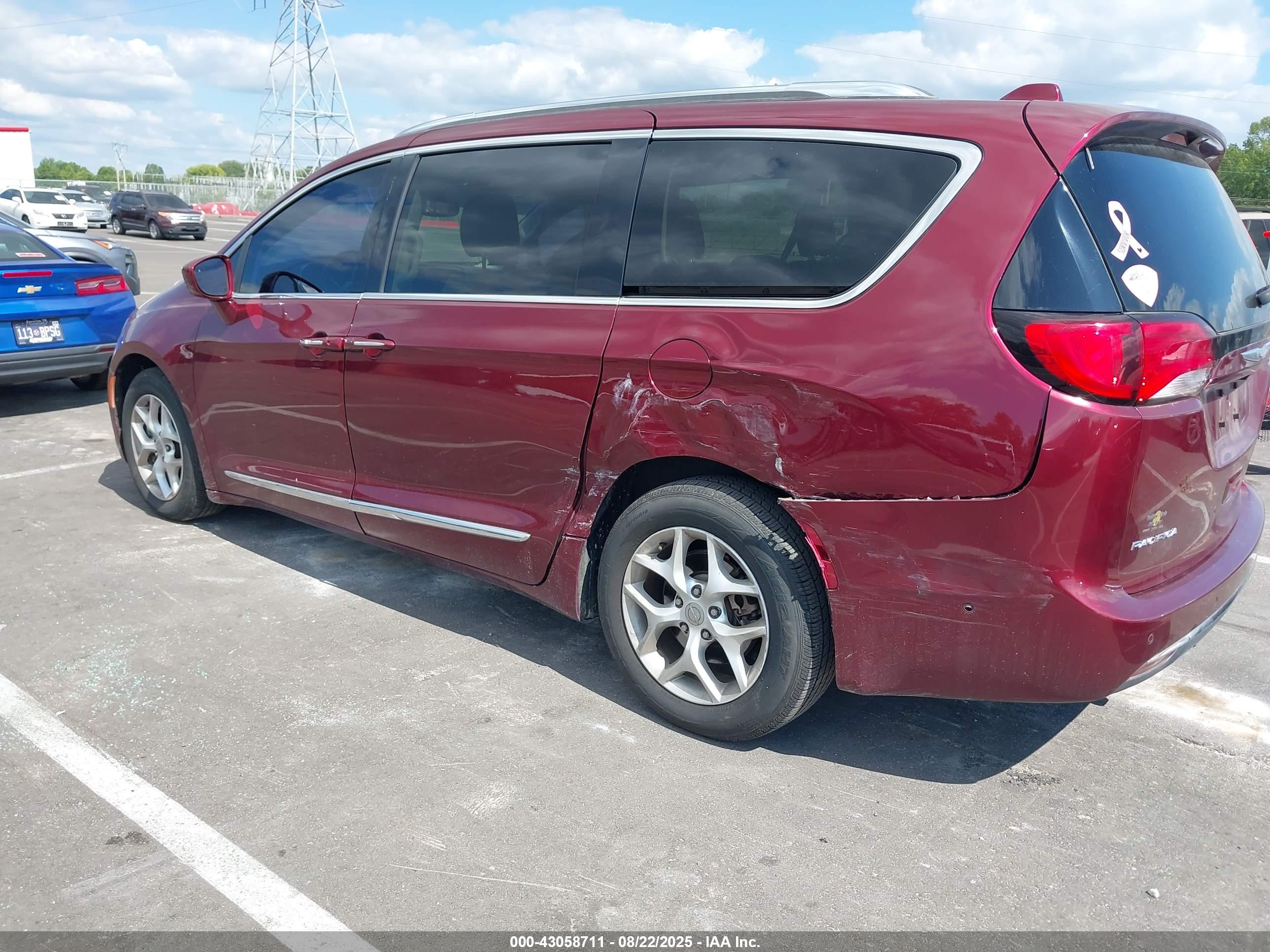CHRYSLER PACIFICA image 3