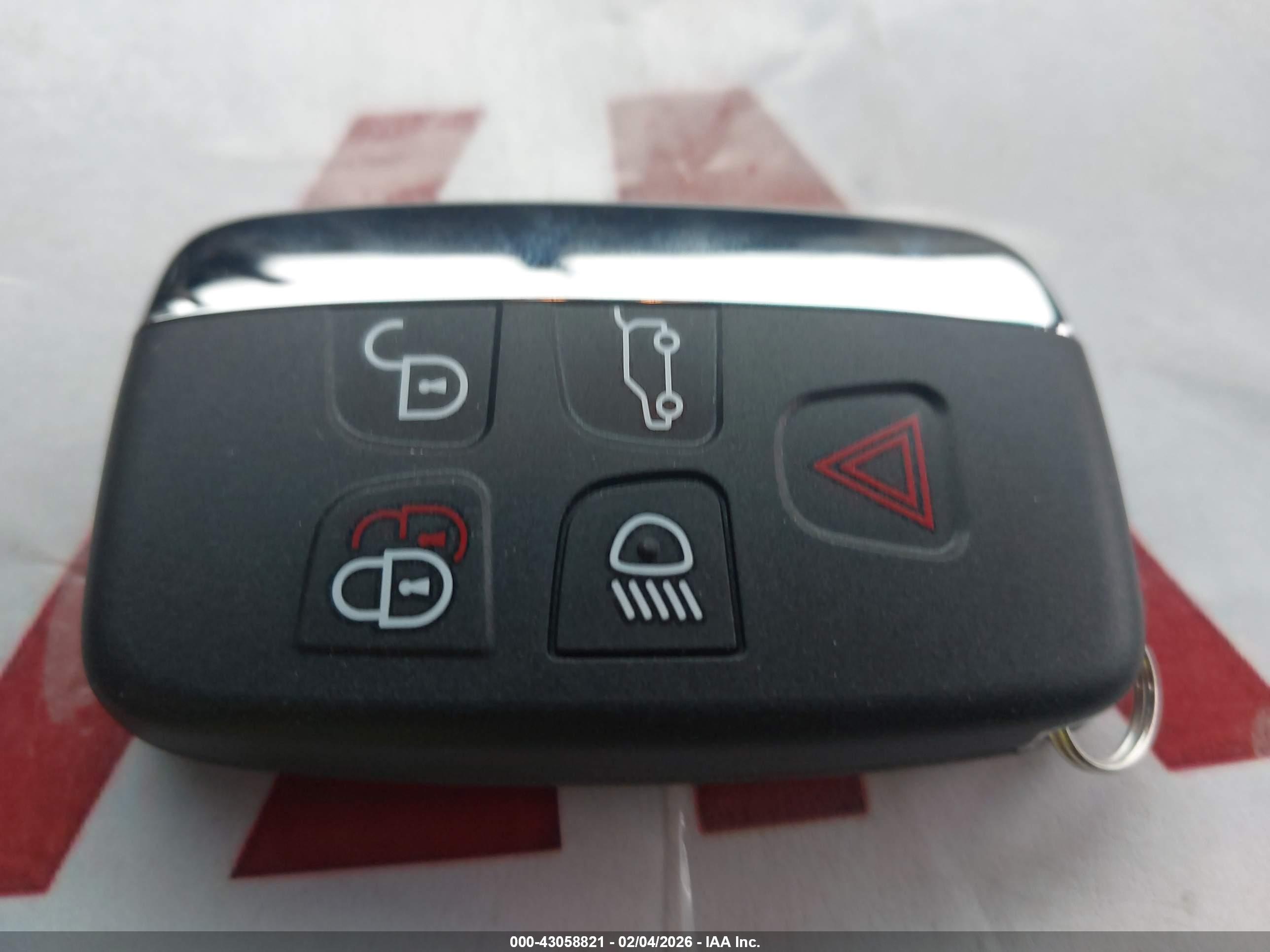 LAND ROVER image 11