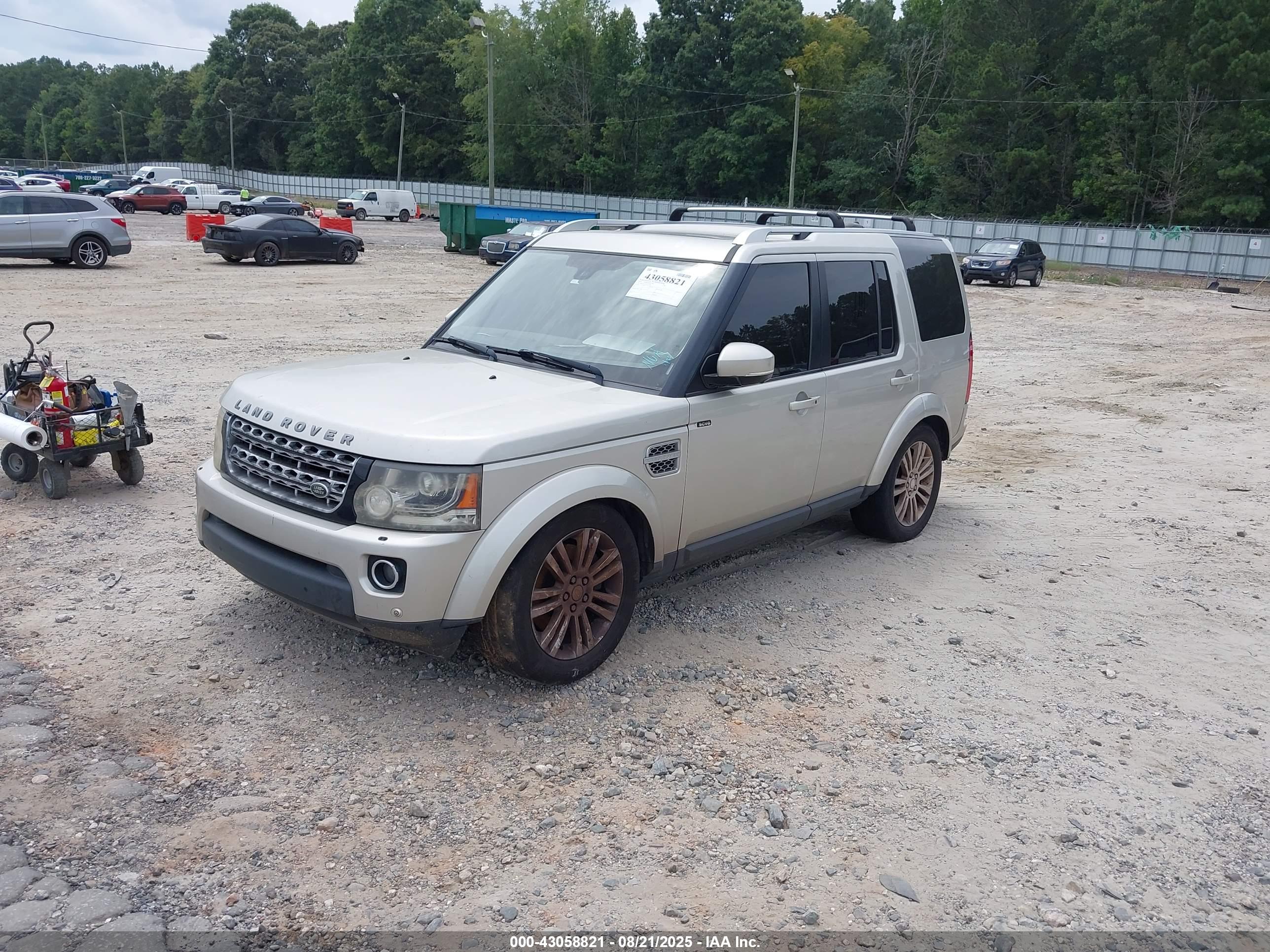 LAND ROVER image 2