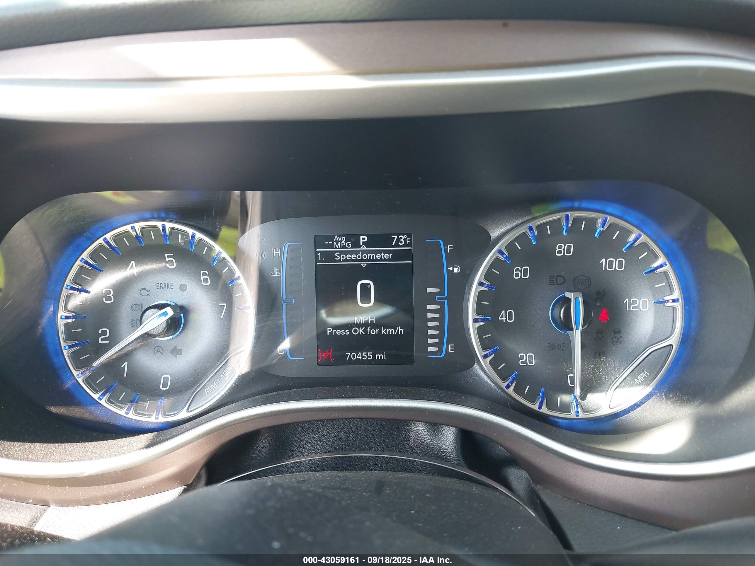 CHRYSLER VOYAGER image 7