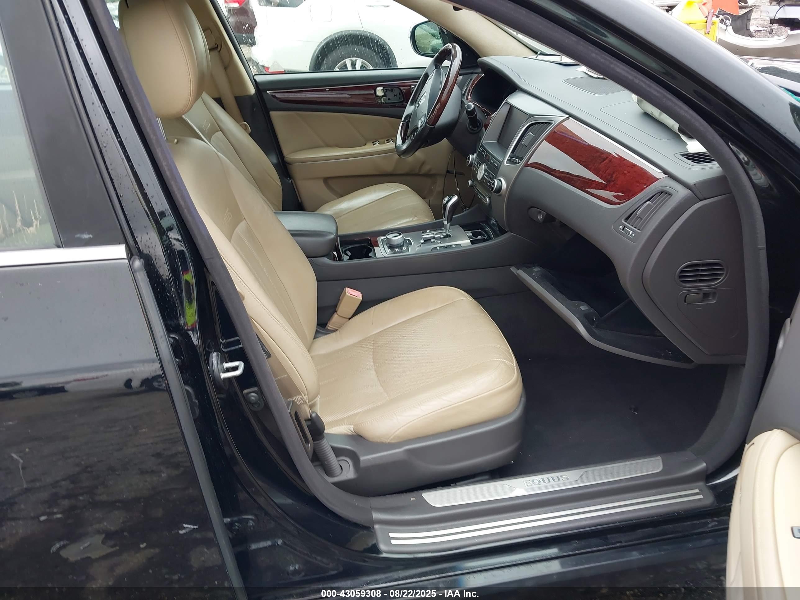 HYUNDAI EQUUS image 5