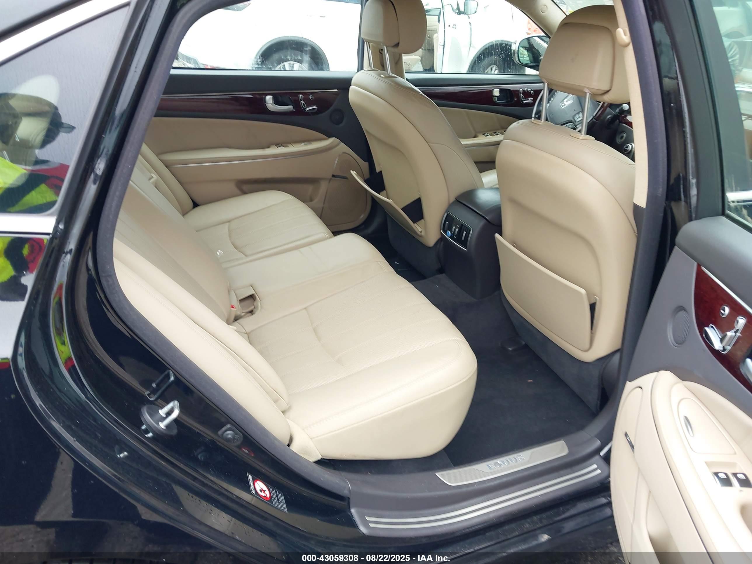HYUNDAI EQUUS image 8