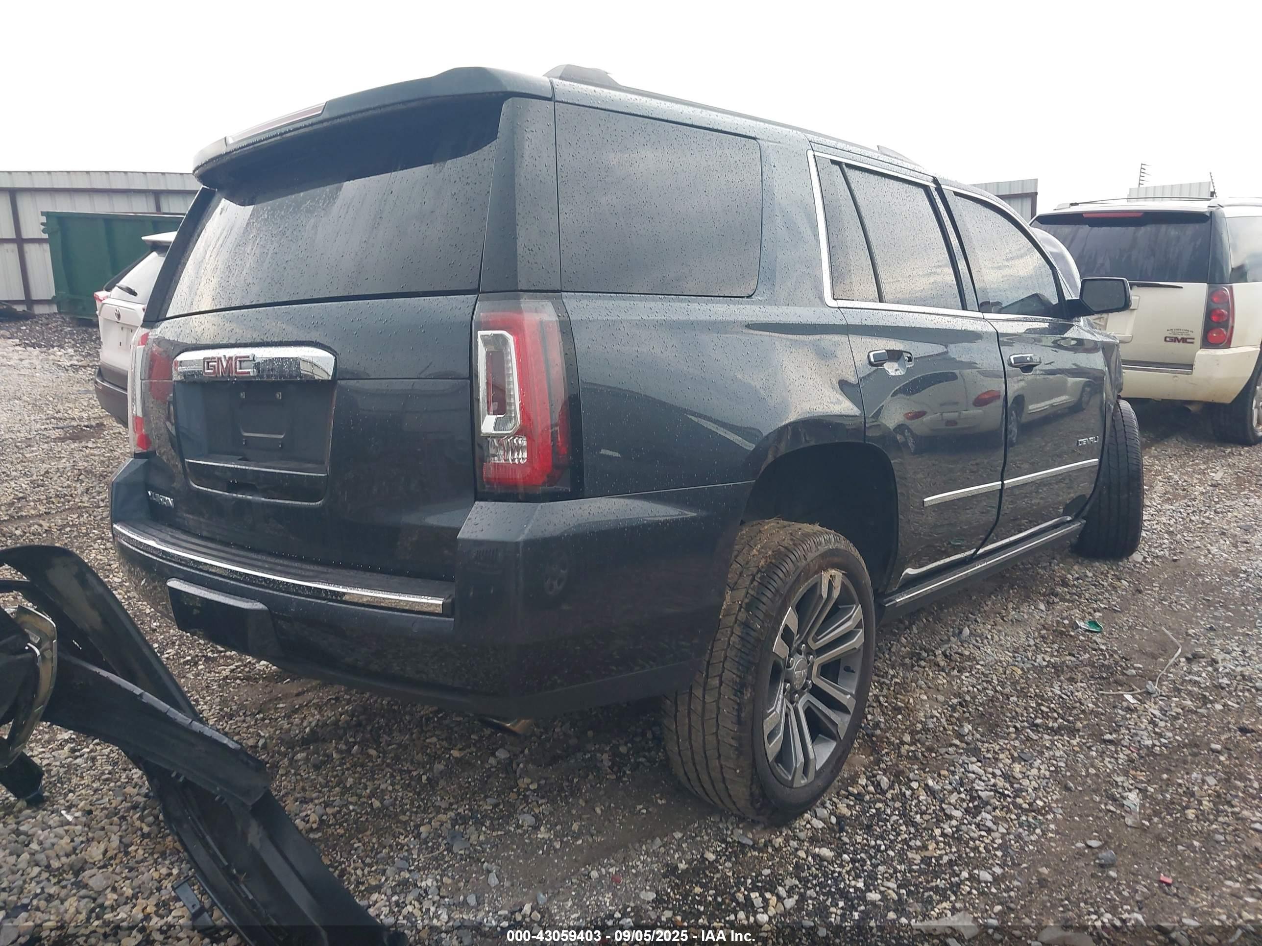 GMC YUKON image 4