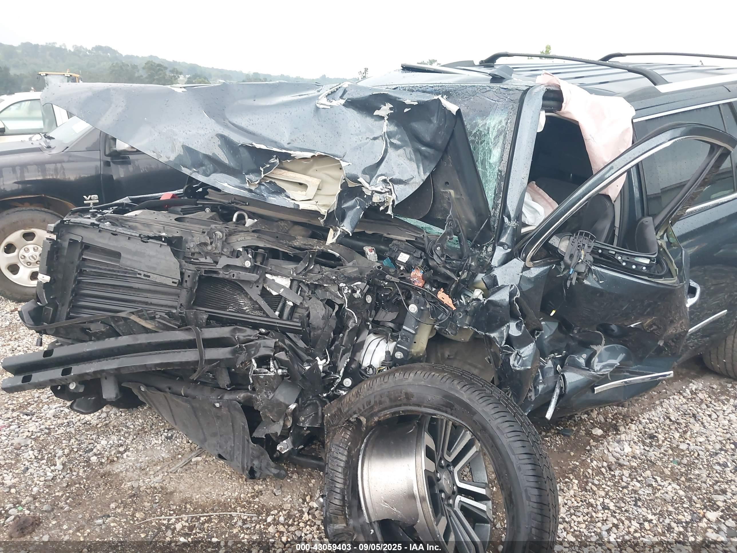 GMC YUKON image 6