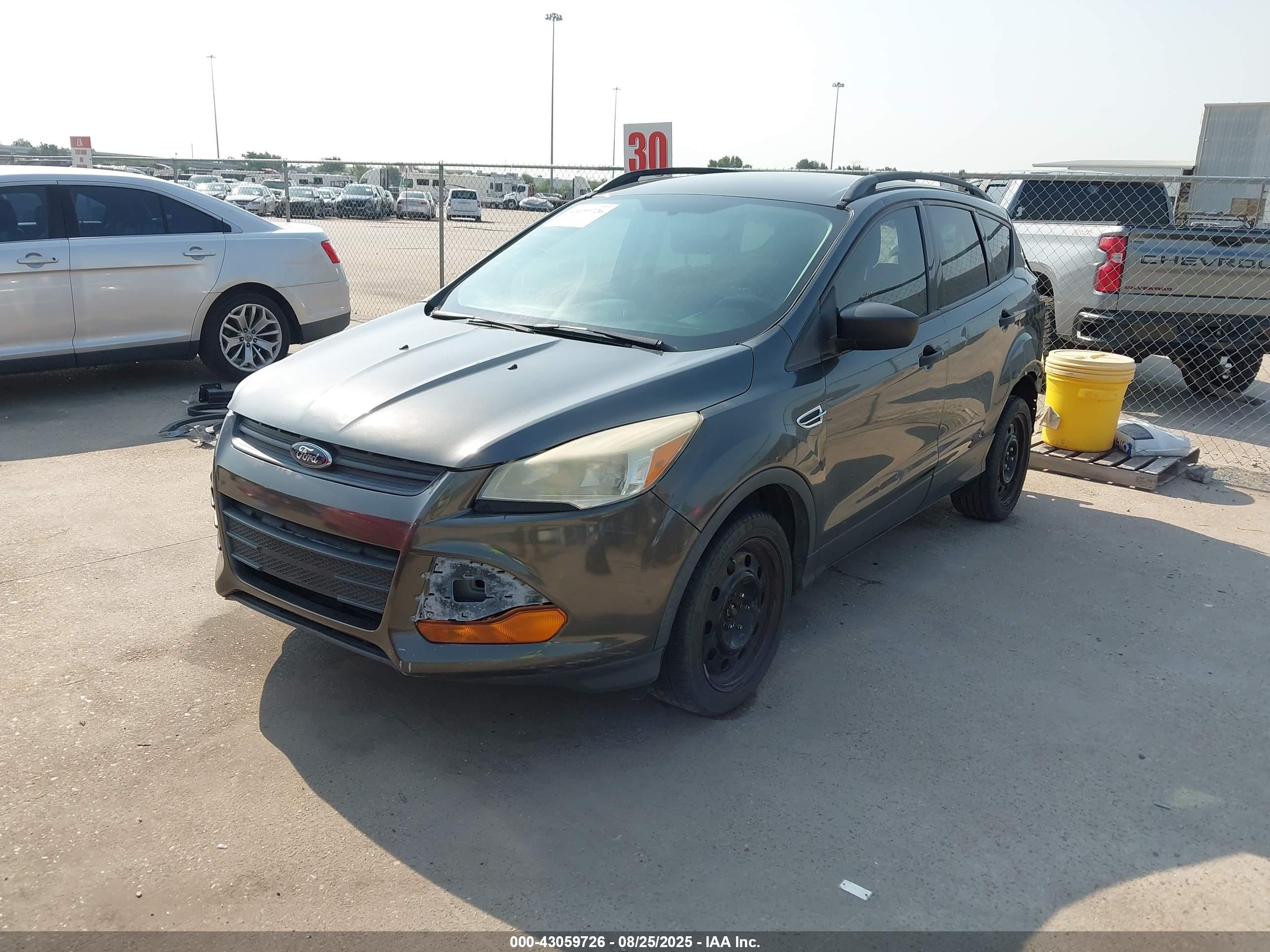 FORD ESCAPE image 2