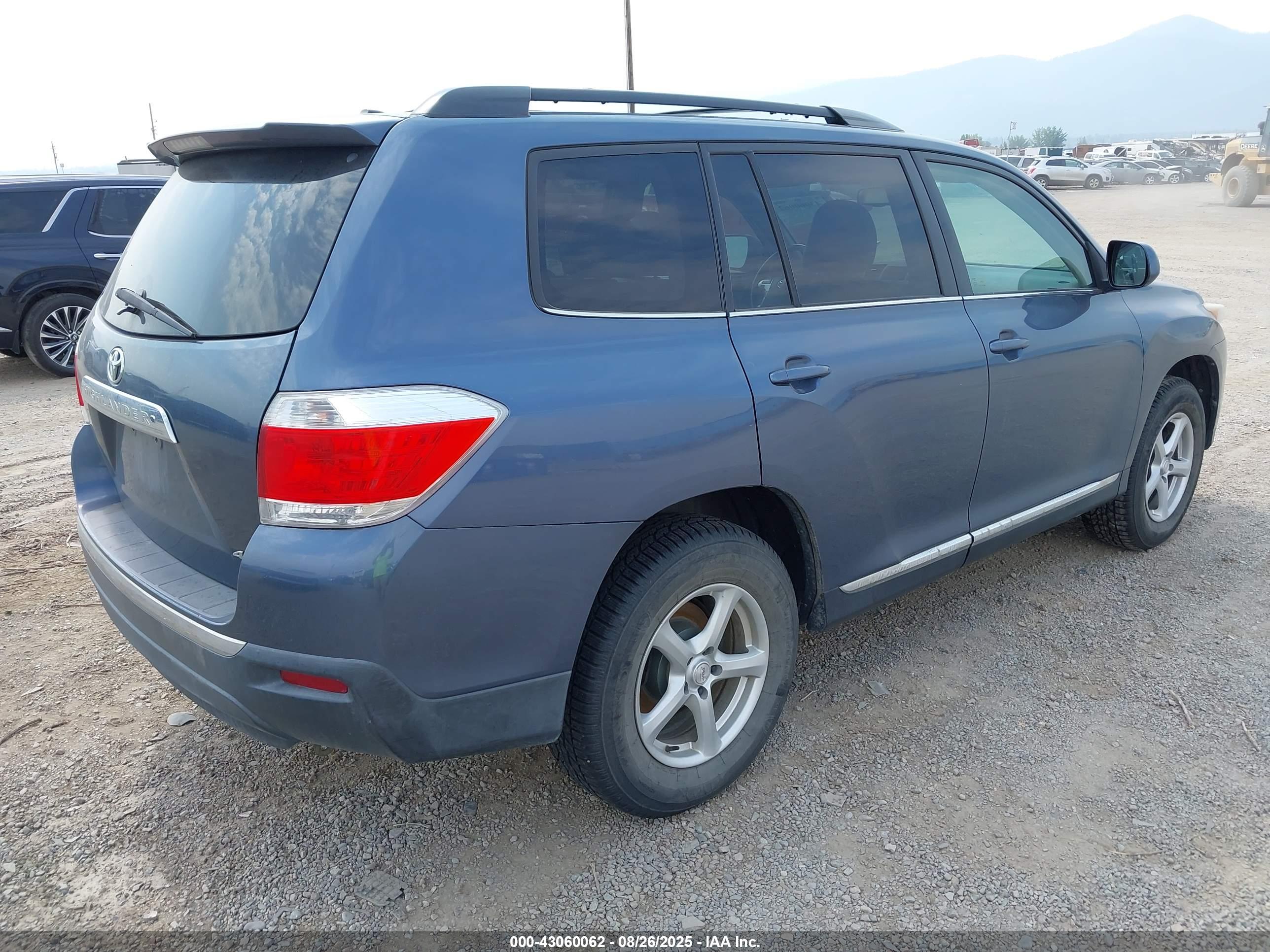 TOYOTA HIGHLANDER image 4