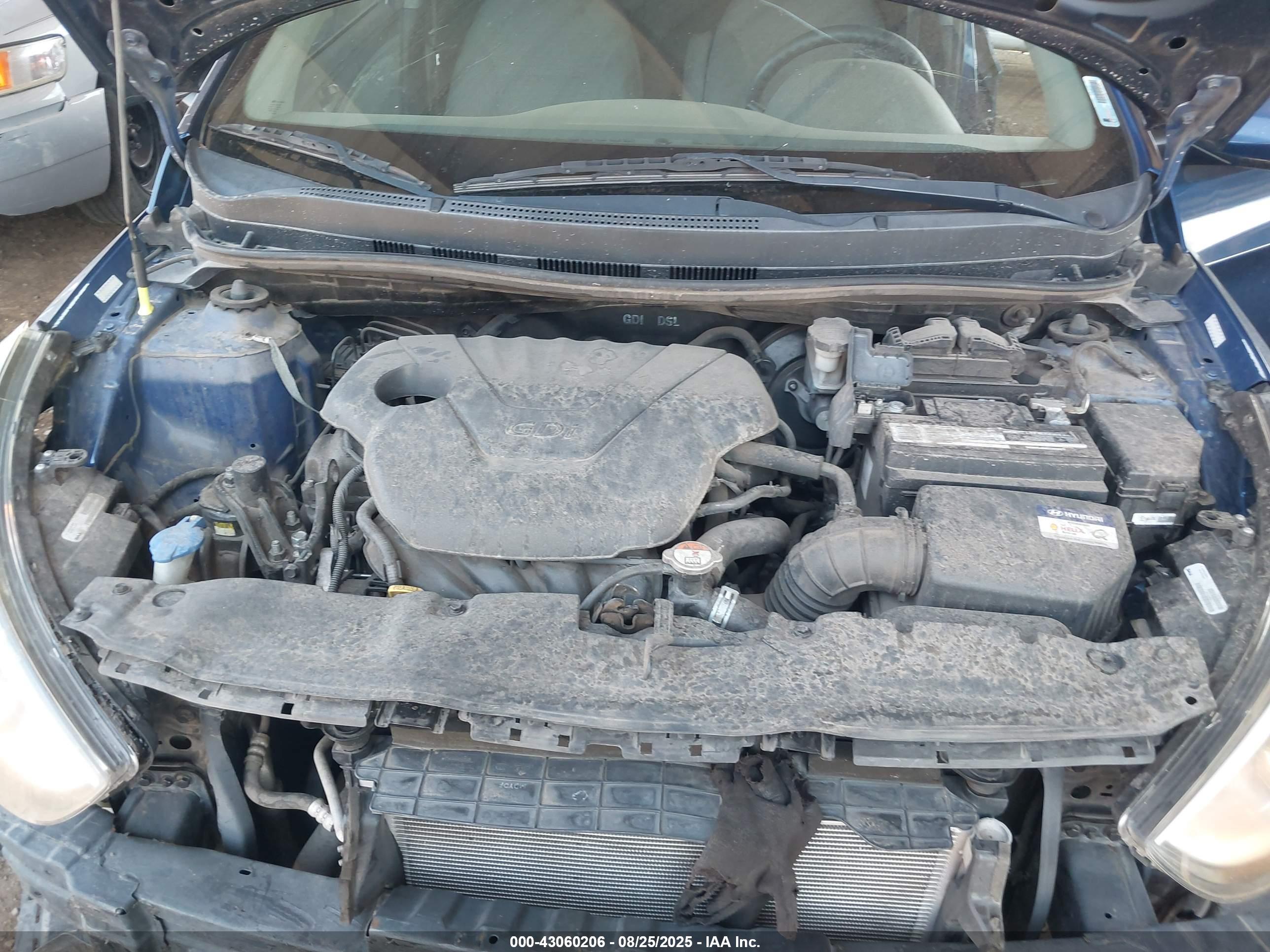 HYUNDAI ACCENT image 10