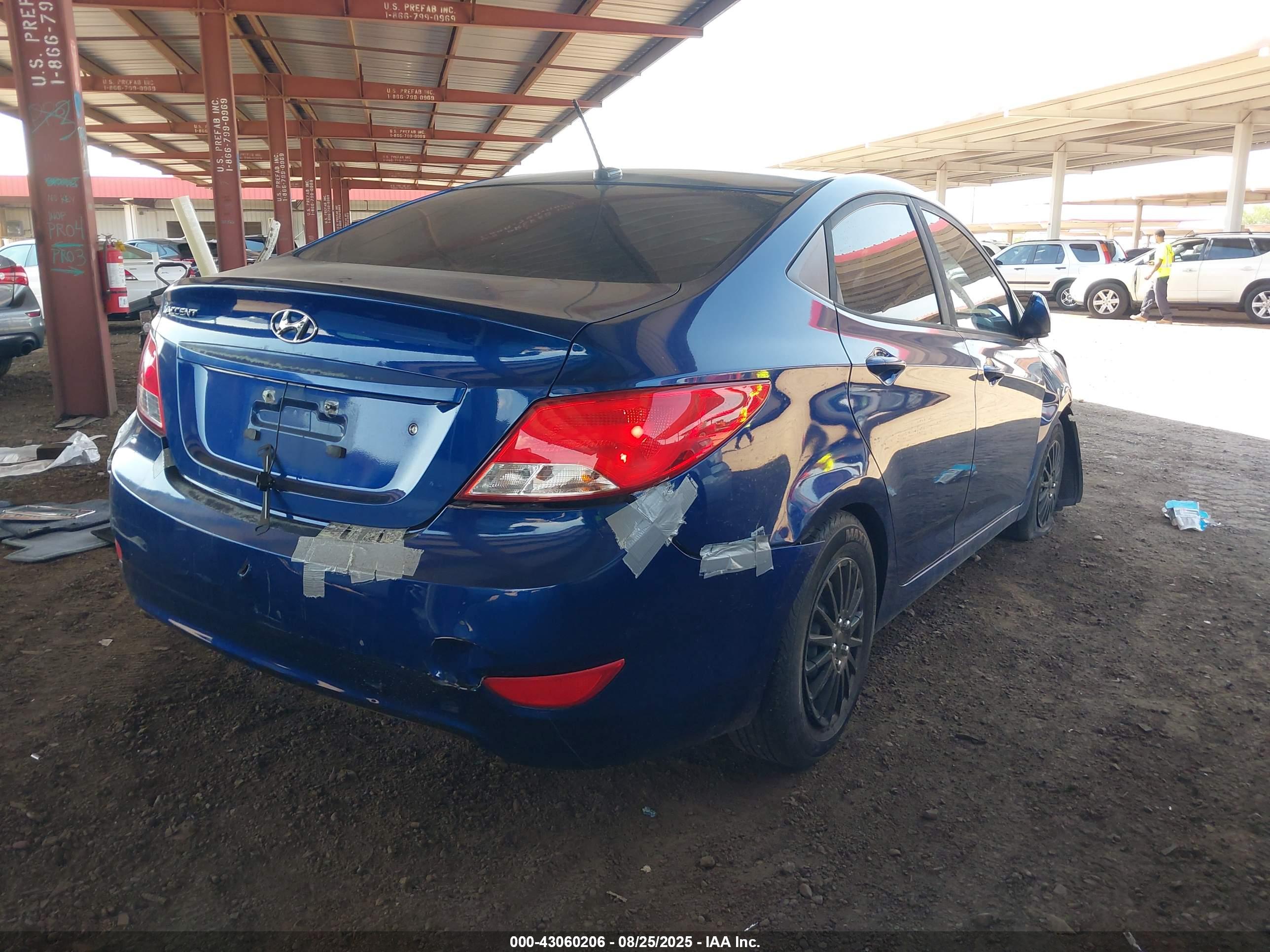 HYUNDAI ACCENT image 4