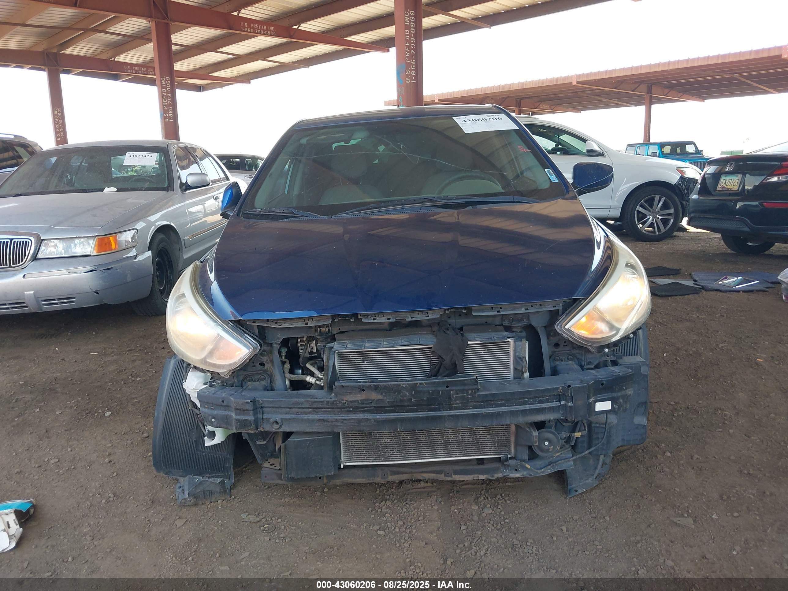 HYUNDAI ACCENT image 6