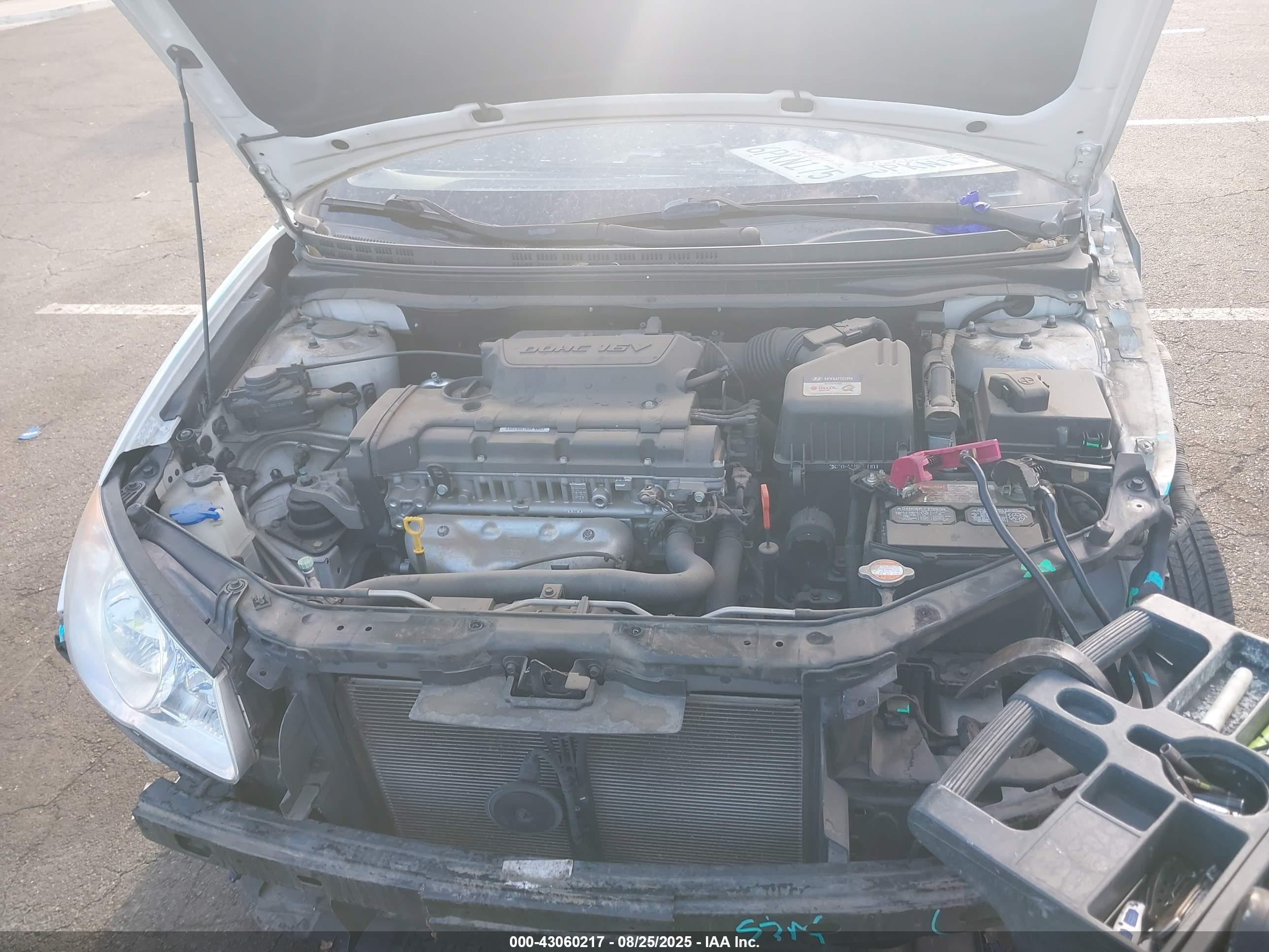 HYUNDAI ELANTRA image 10