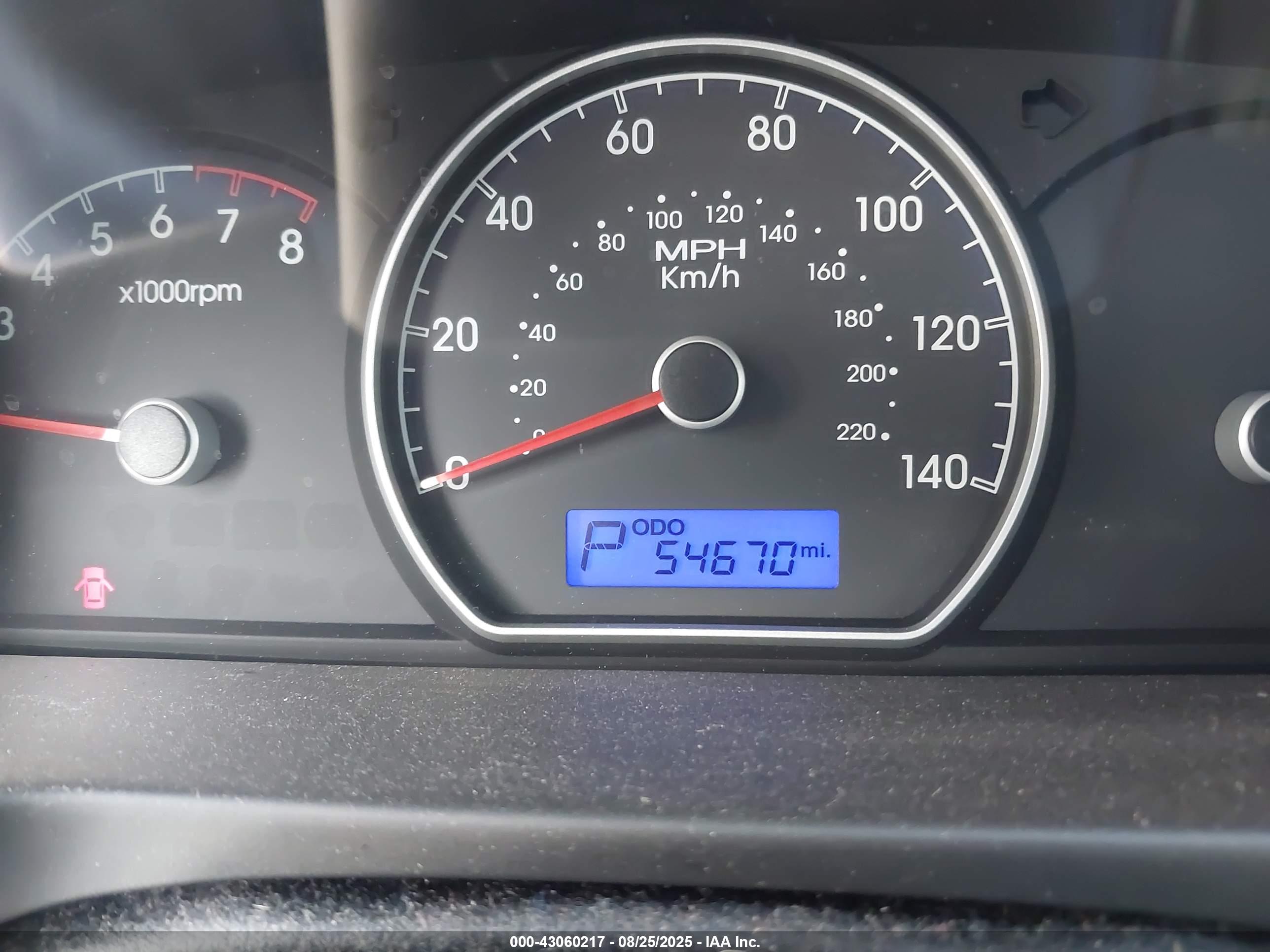 HYUNDAI ELANTRA image 7