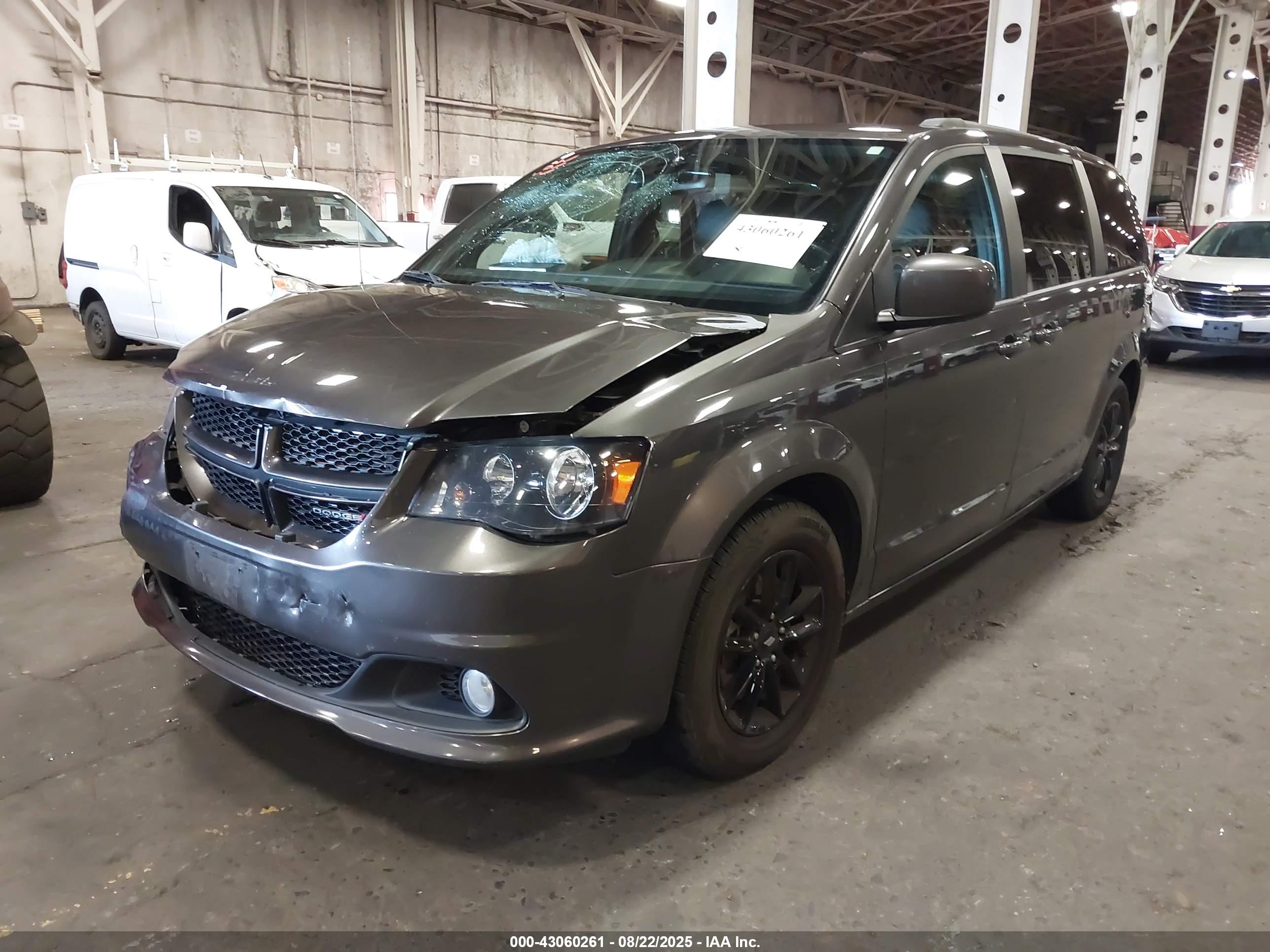 DODGE GRAND image 2