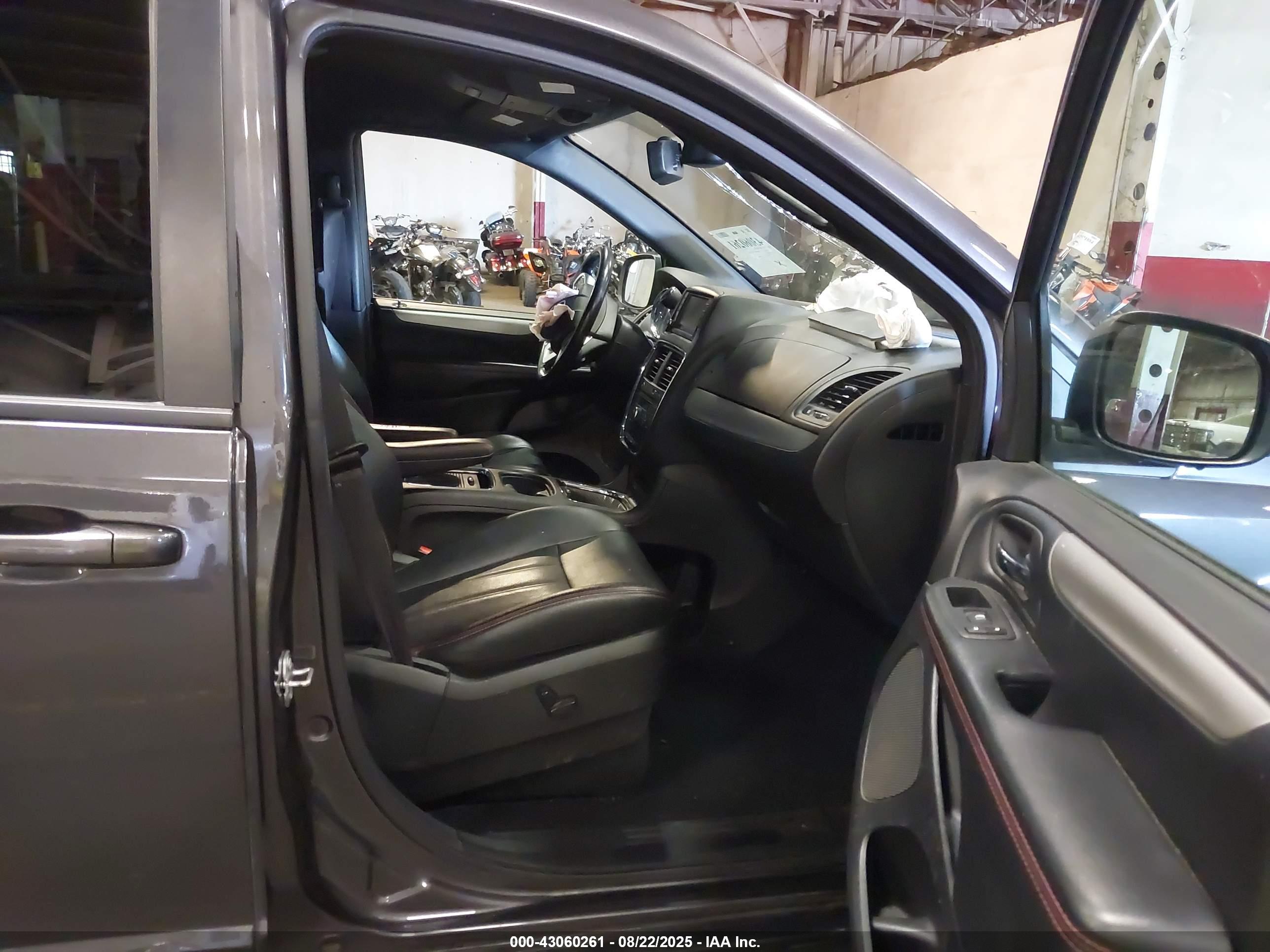 DODGE GRAND image 5