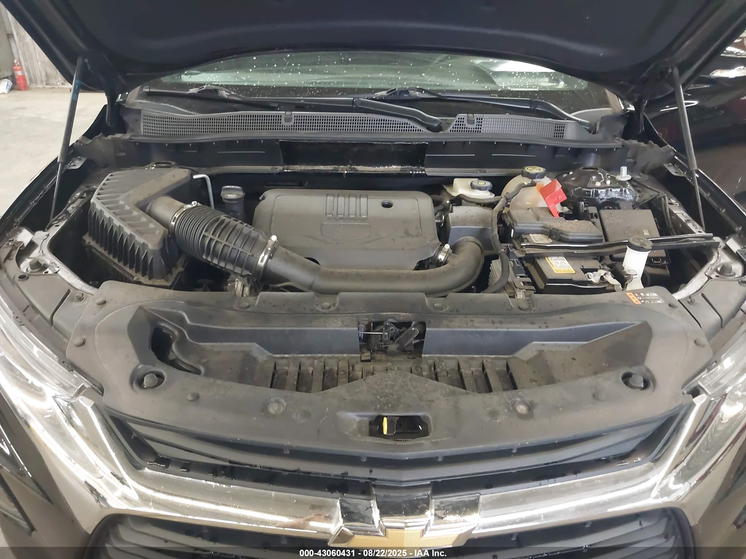 CHEVROLET BLAZER image 10