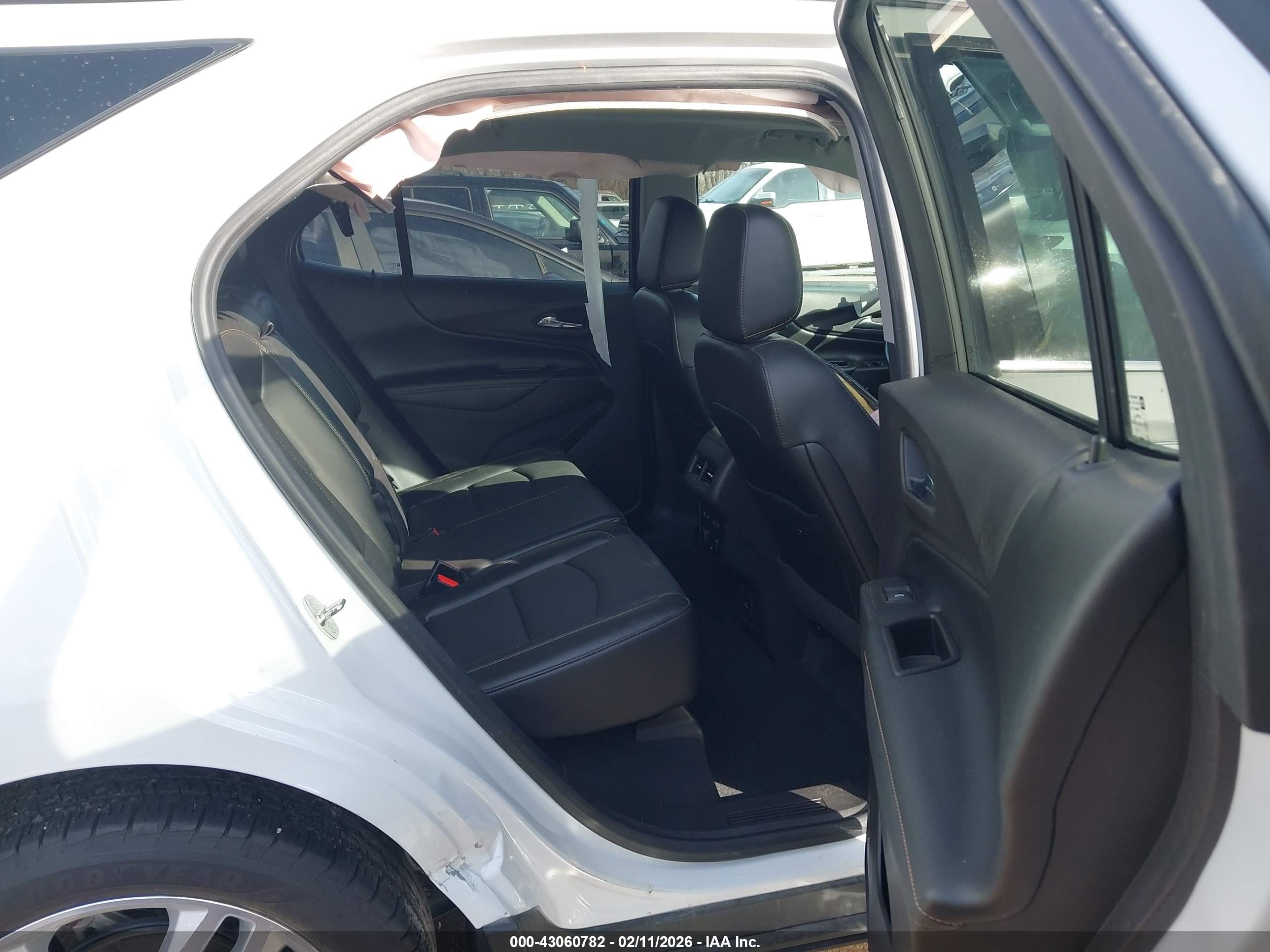 CHEVROLET EQUINOX image 8