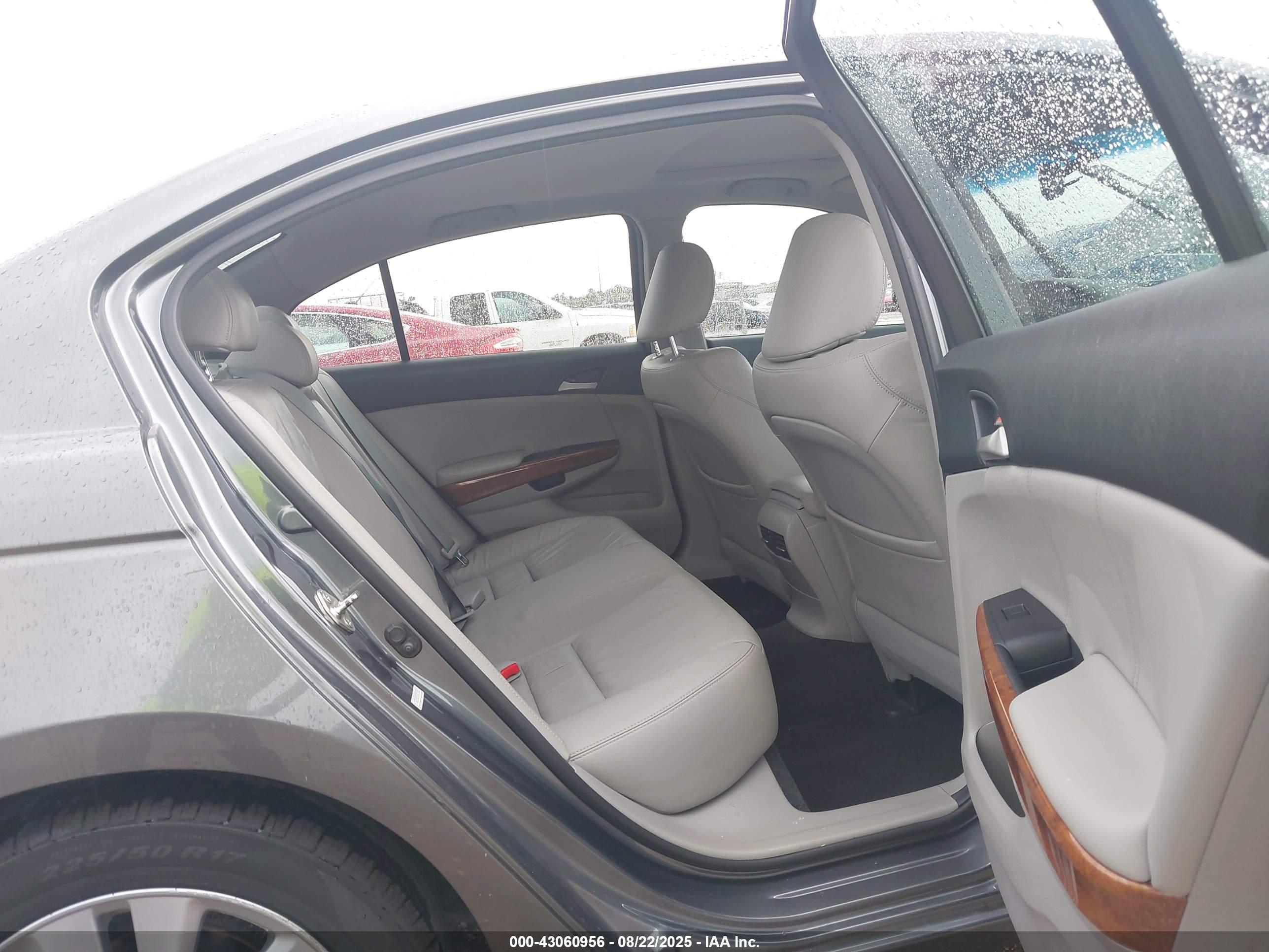 HONDA ACCORD image 8