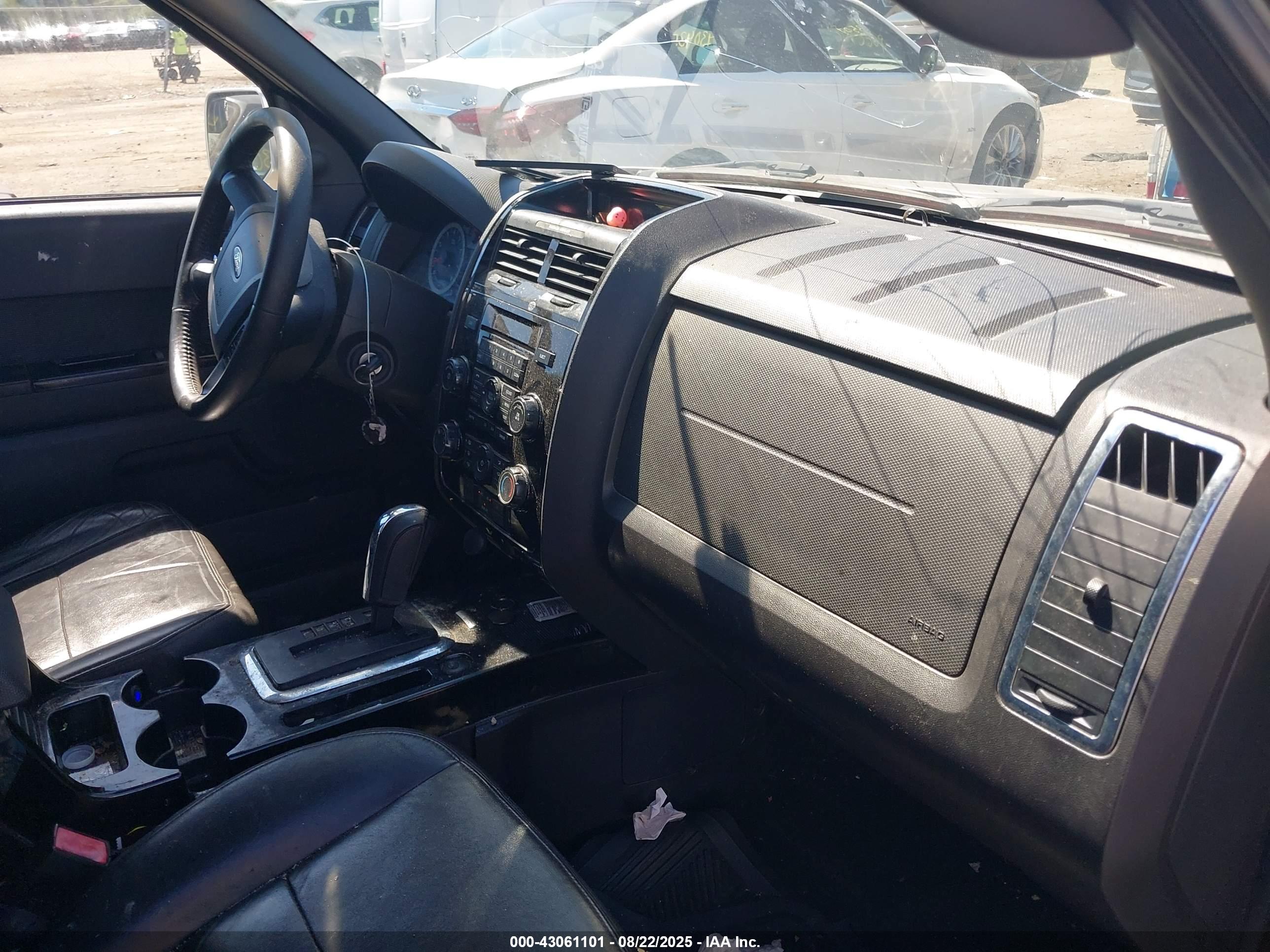 FORD ESCAPE image 5