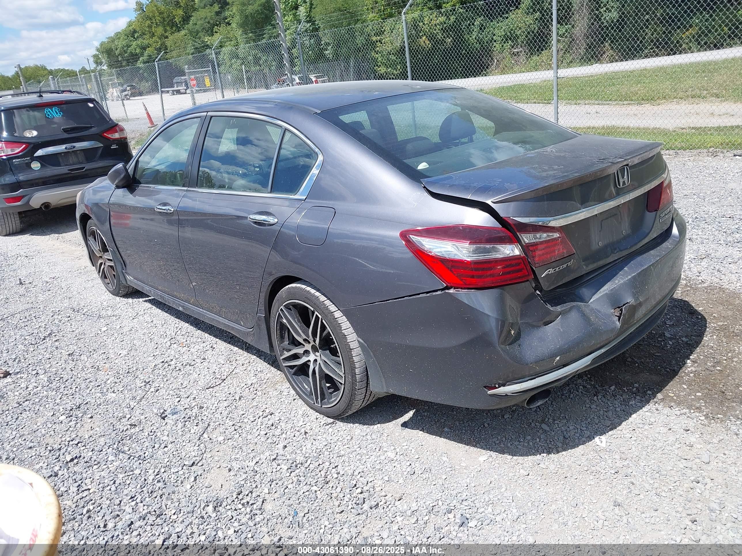 HONDA ACCORD image 3