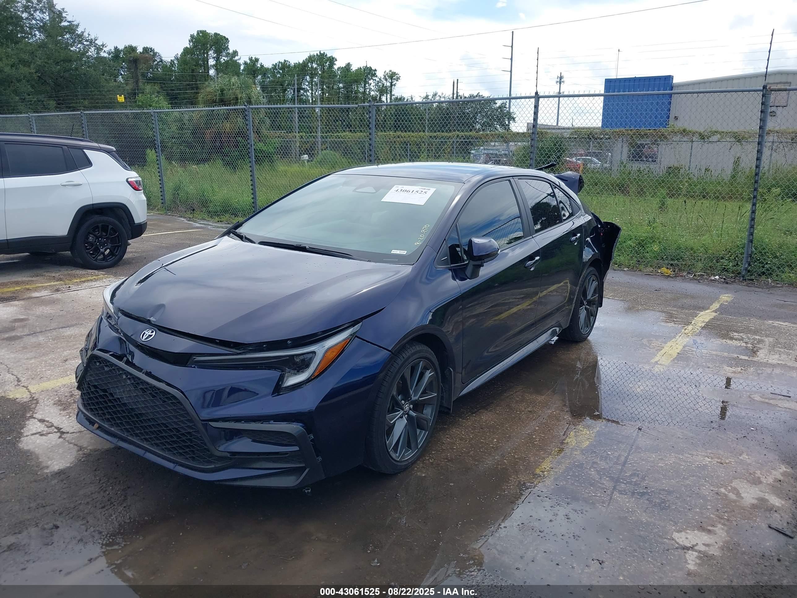 TOYOTA COROLLA image 2