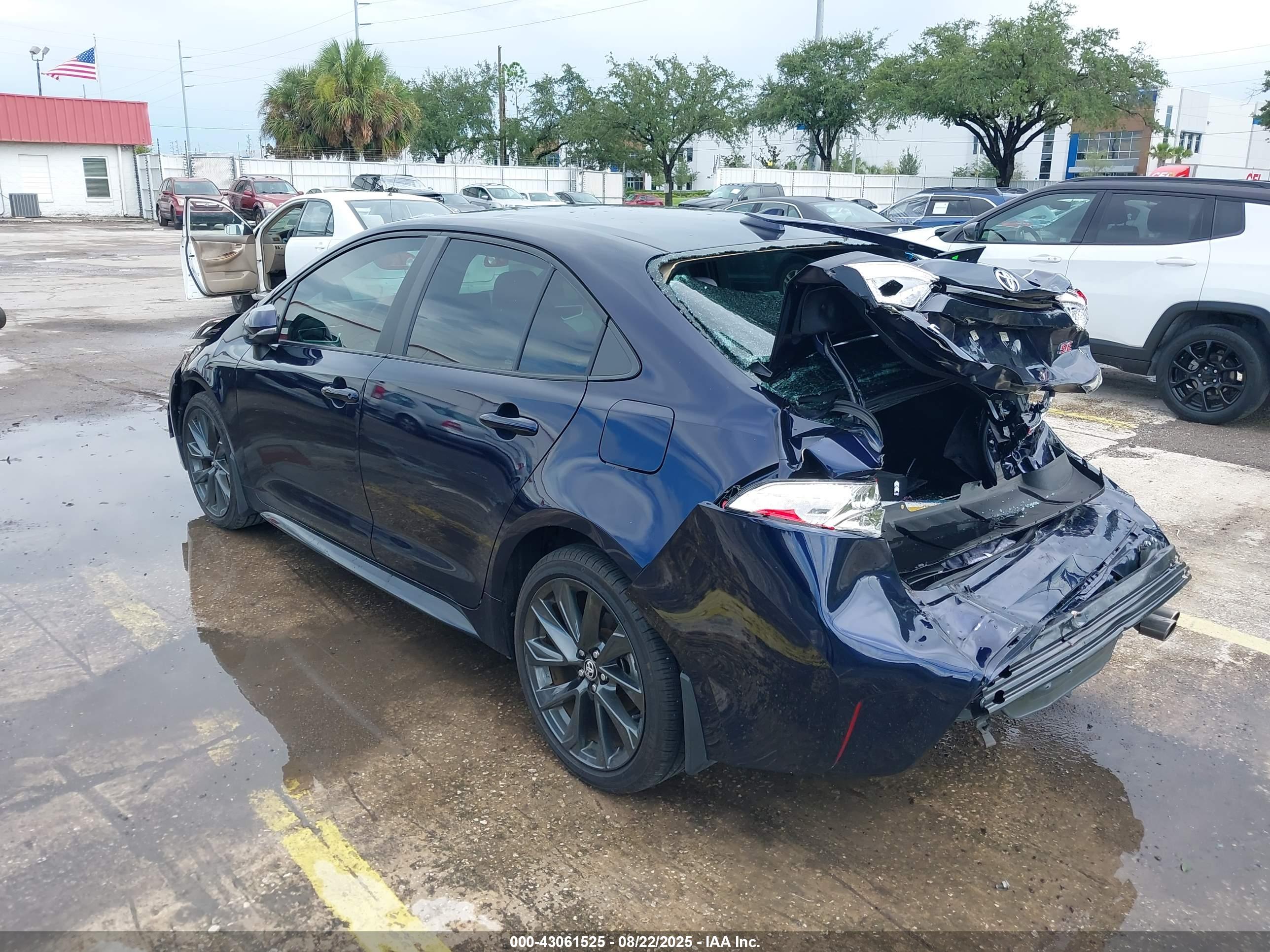 TOYOTA COROLLA image 3