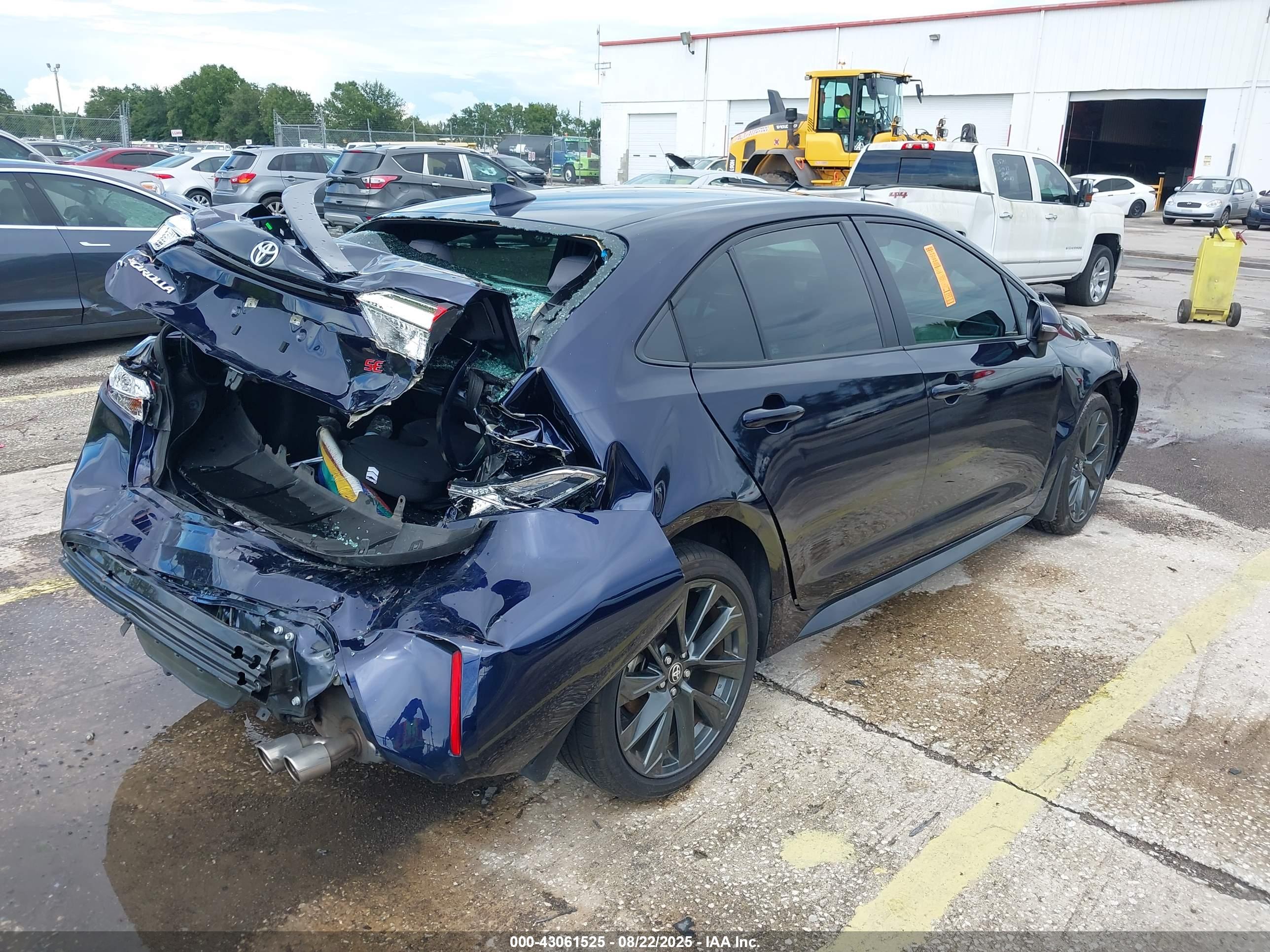 TOYOTA COROLLA image 4