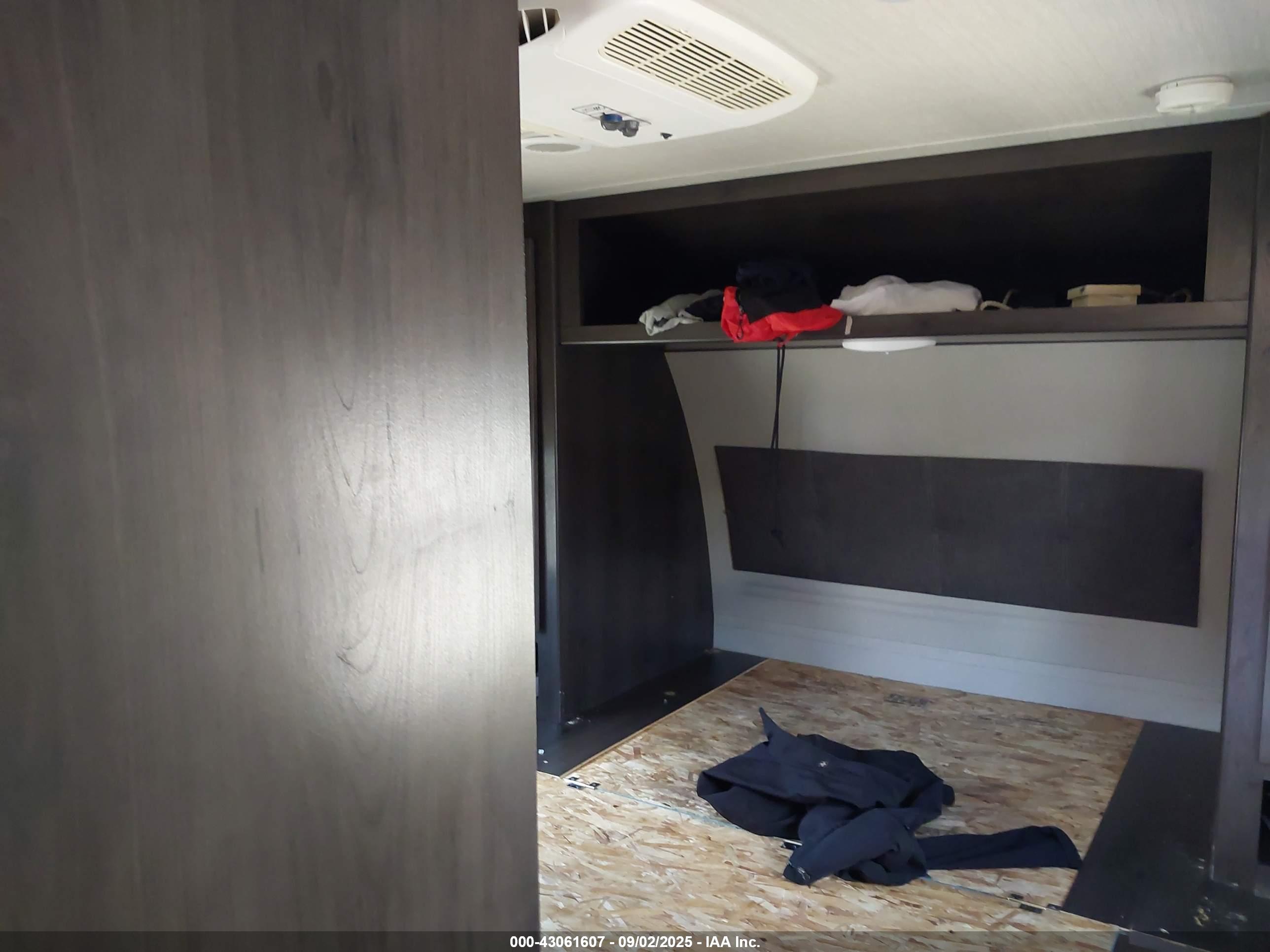 GRAND DESIGN image 8