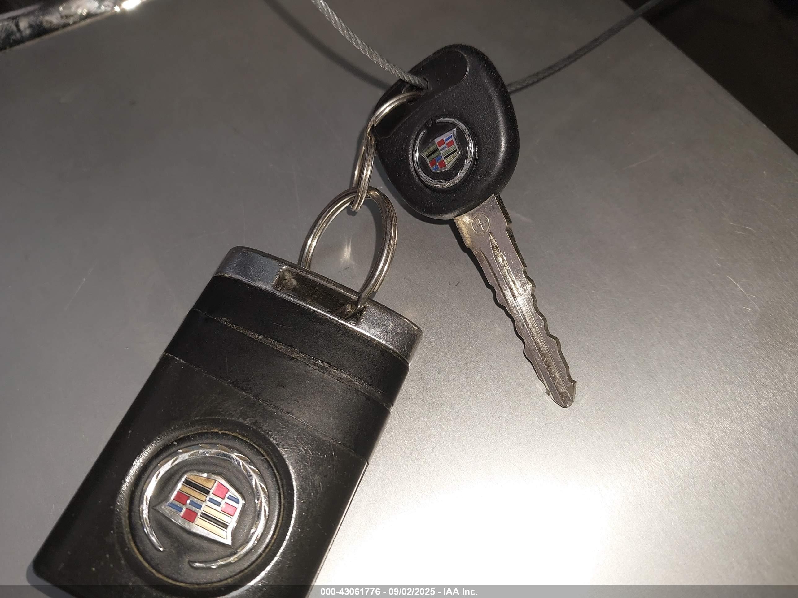 CADILLAC DTS image 11