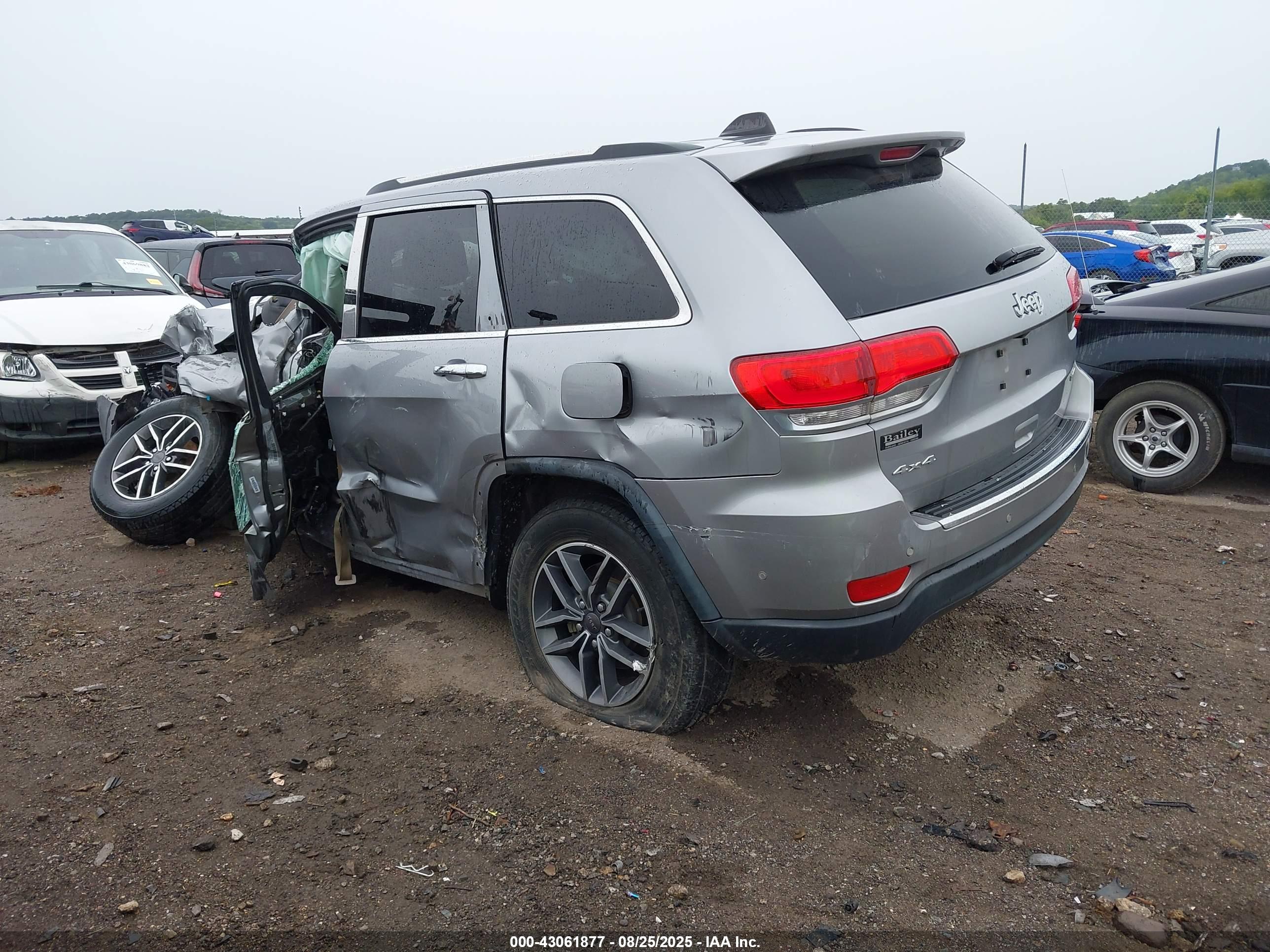 JEEP GRAND image 3