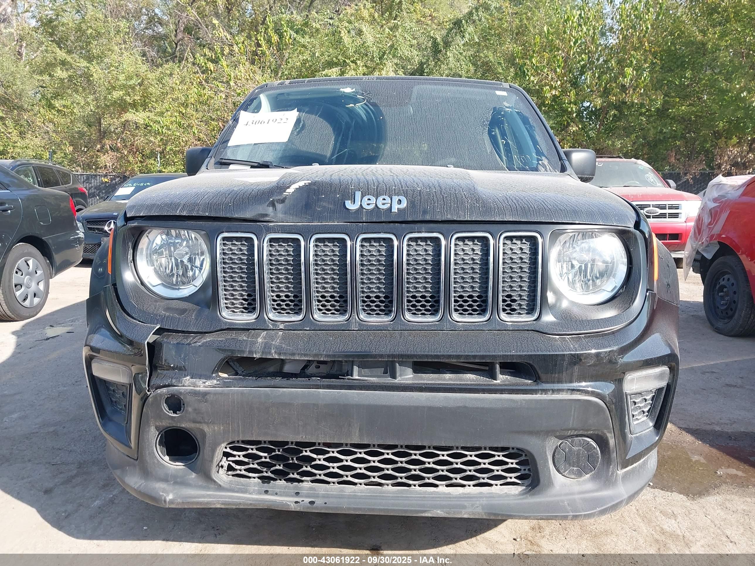 JEEP RENEGADE image 6