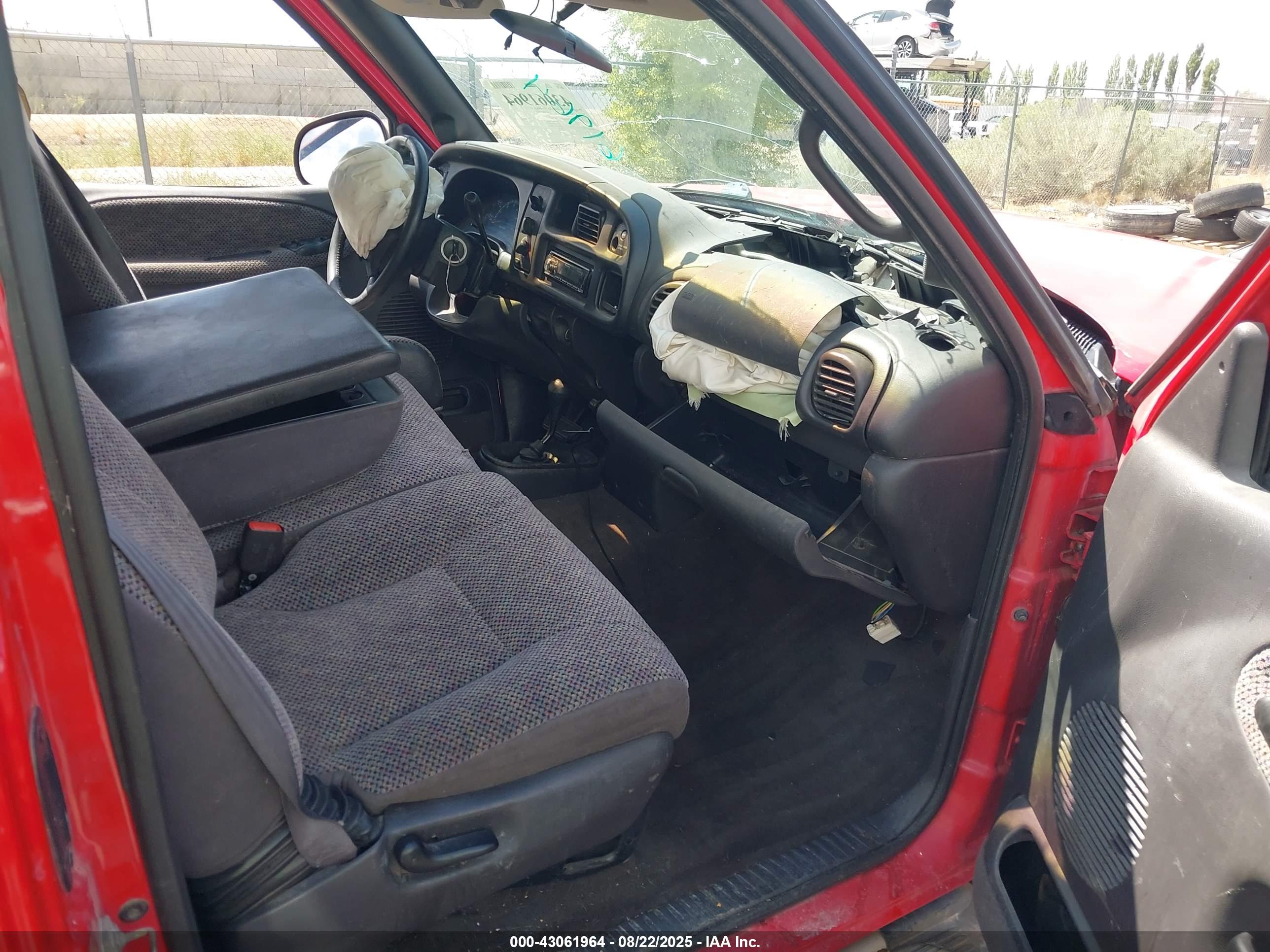DODGE RAM image 5