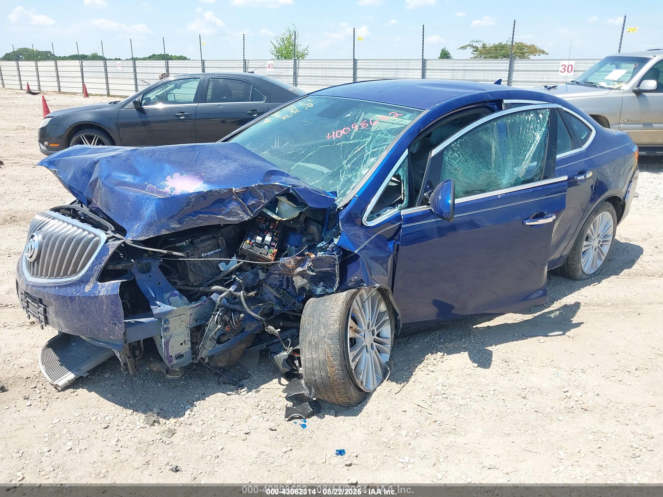 BUICK VERANO image 2