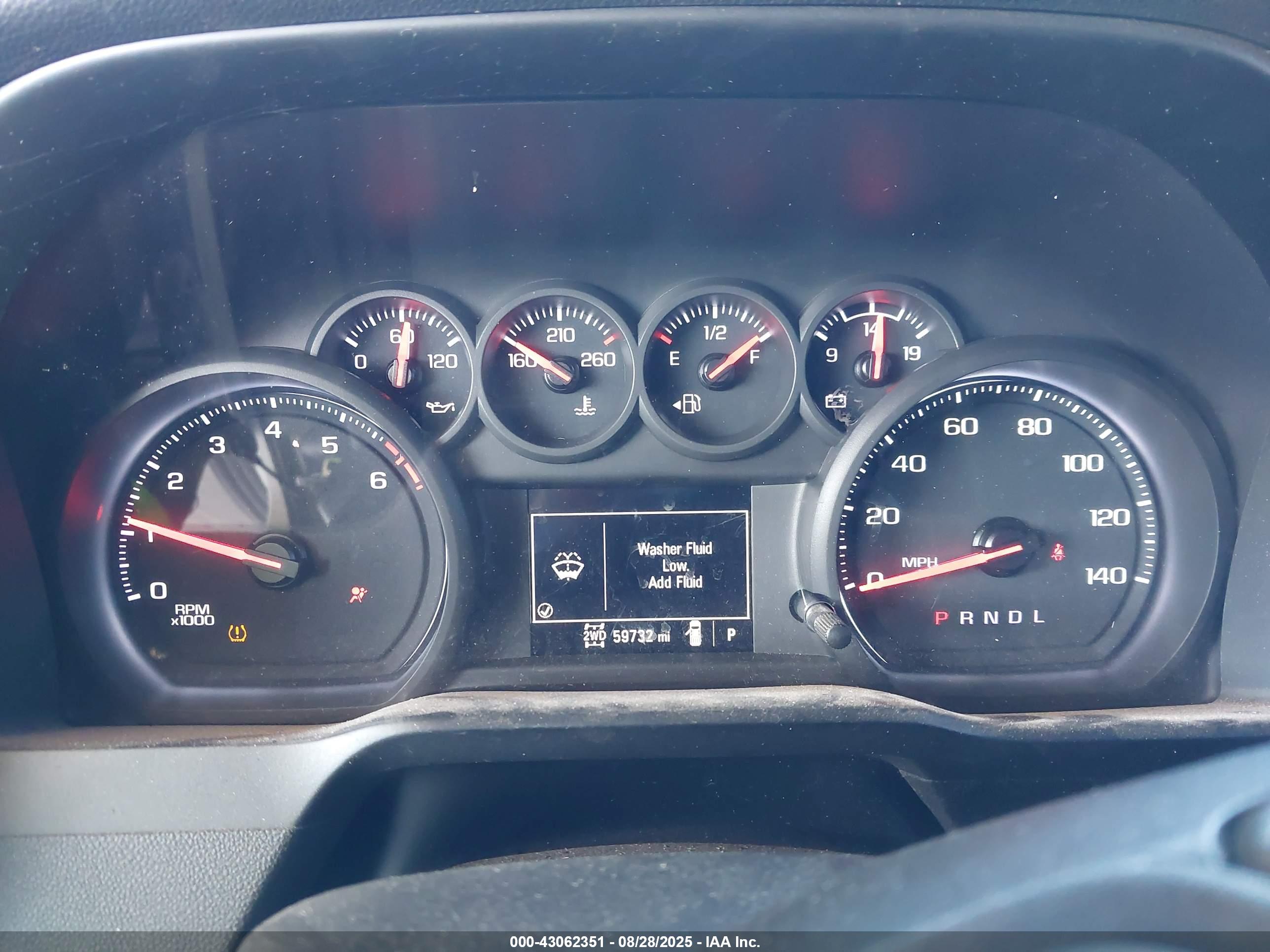 CHEVROLET SILVERADO image 7