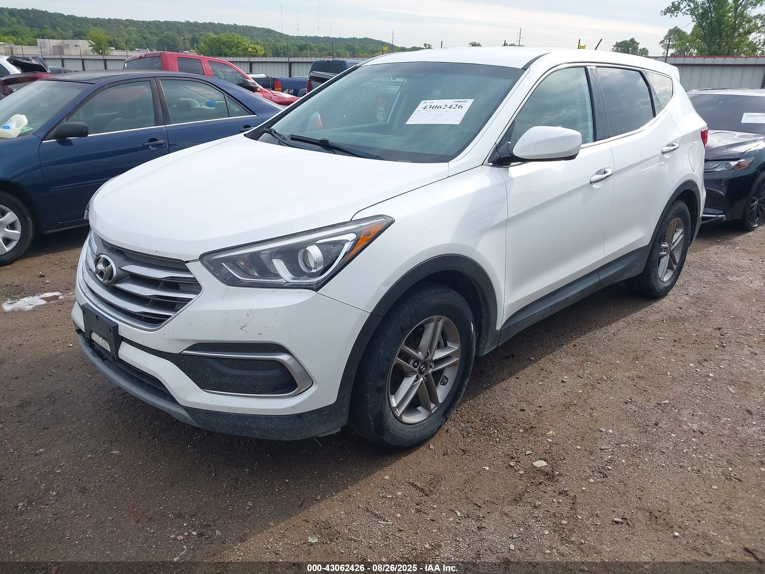 HYUNDAI SANTA image 2