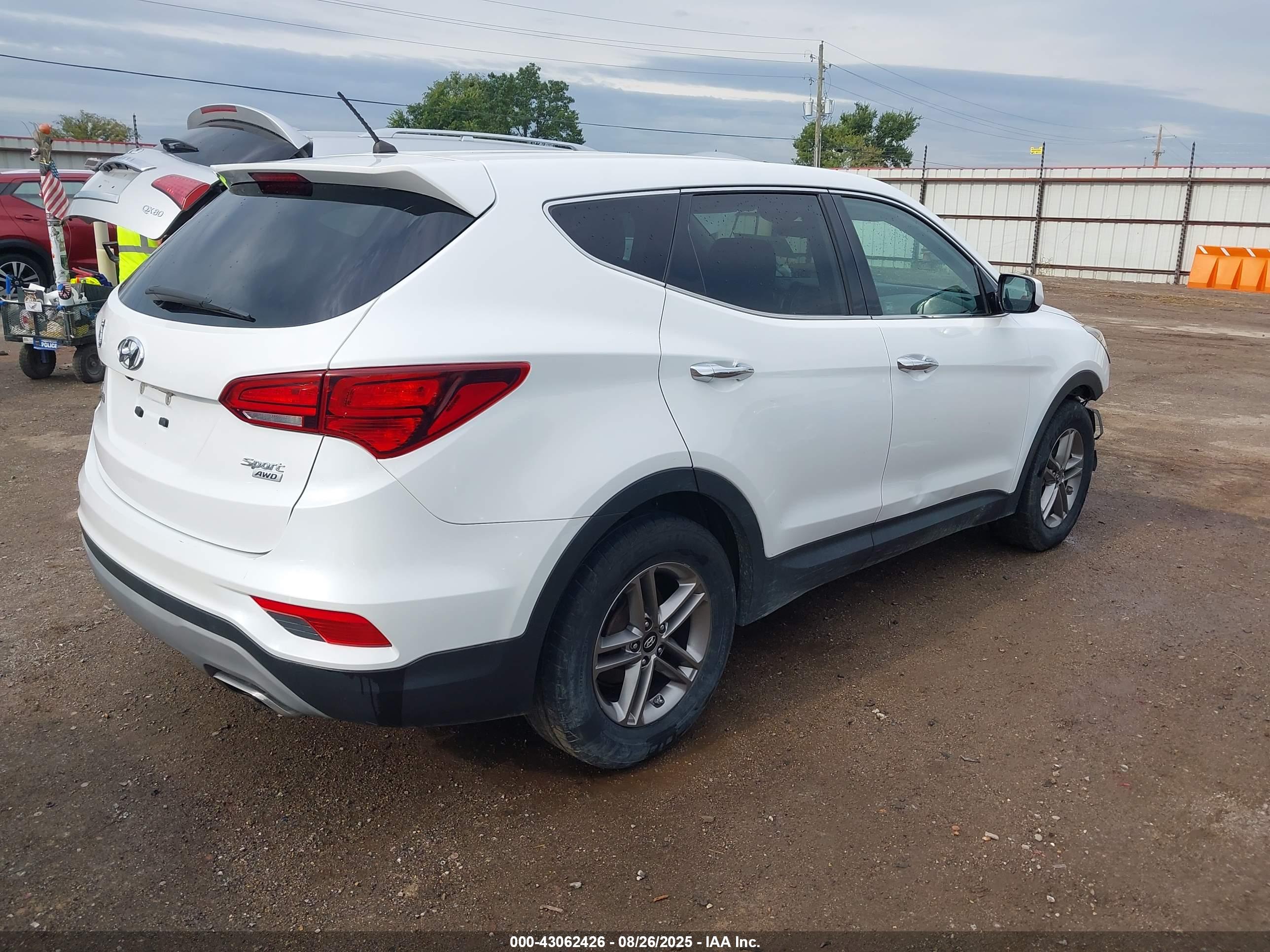 HYUNDAI SANTA image 4