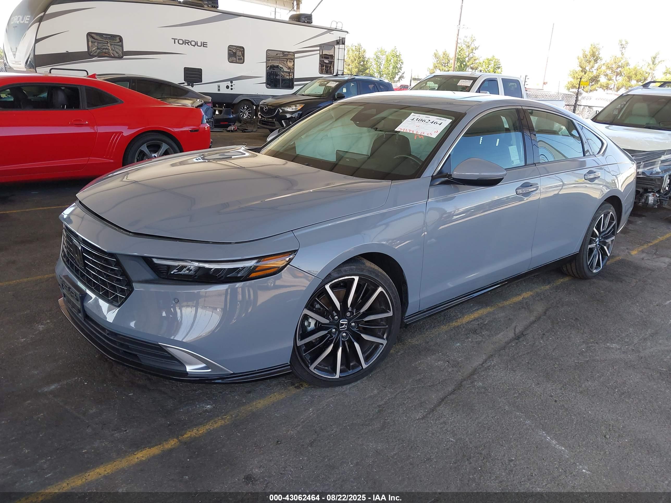 HONDA ACCORD image 2