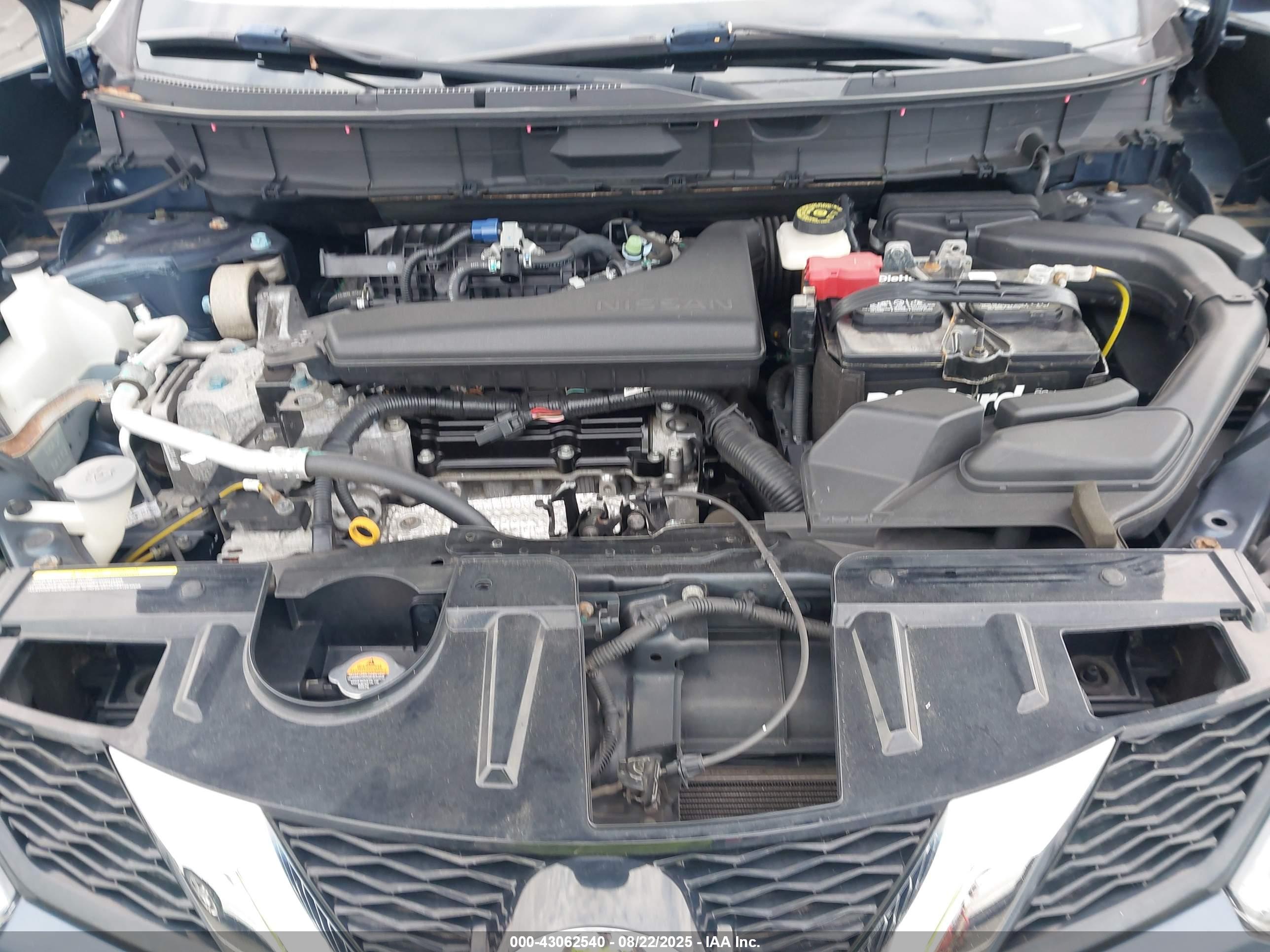 NISSAN ROGUE image 10