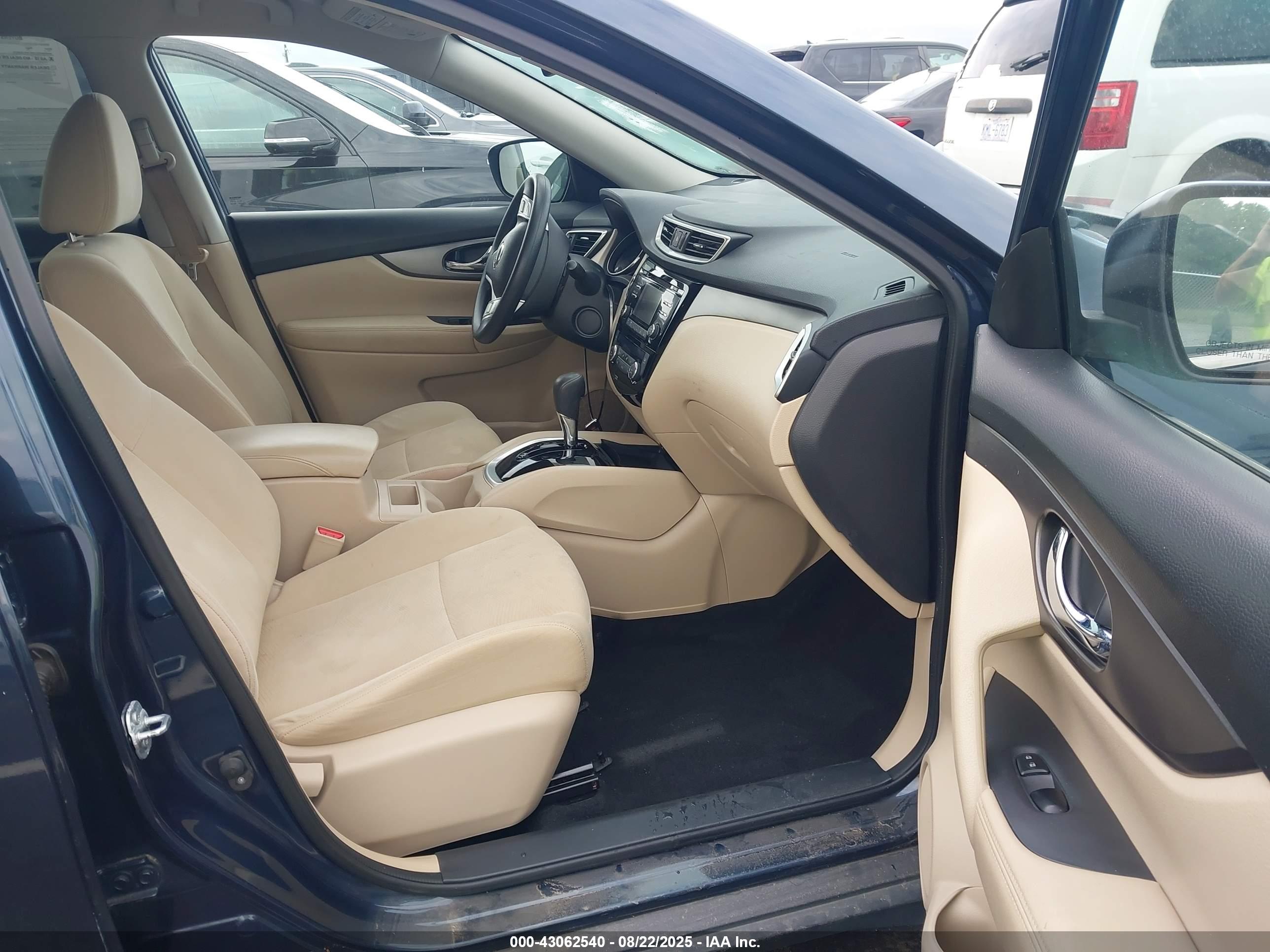 NISSAN ROGUE image 5