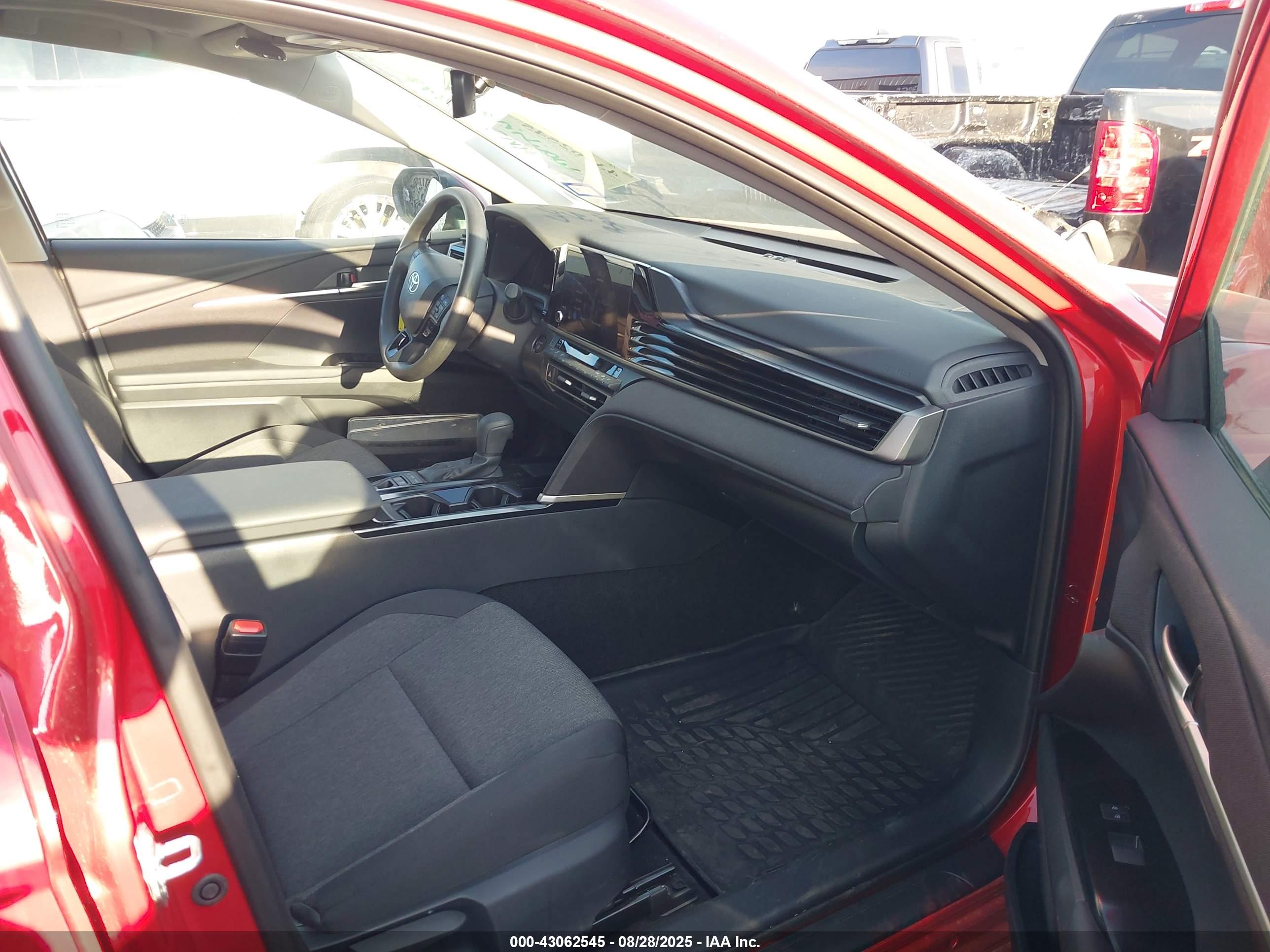 TOYOTA CAMRY image 5