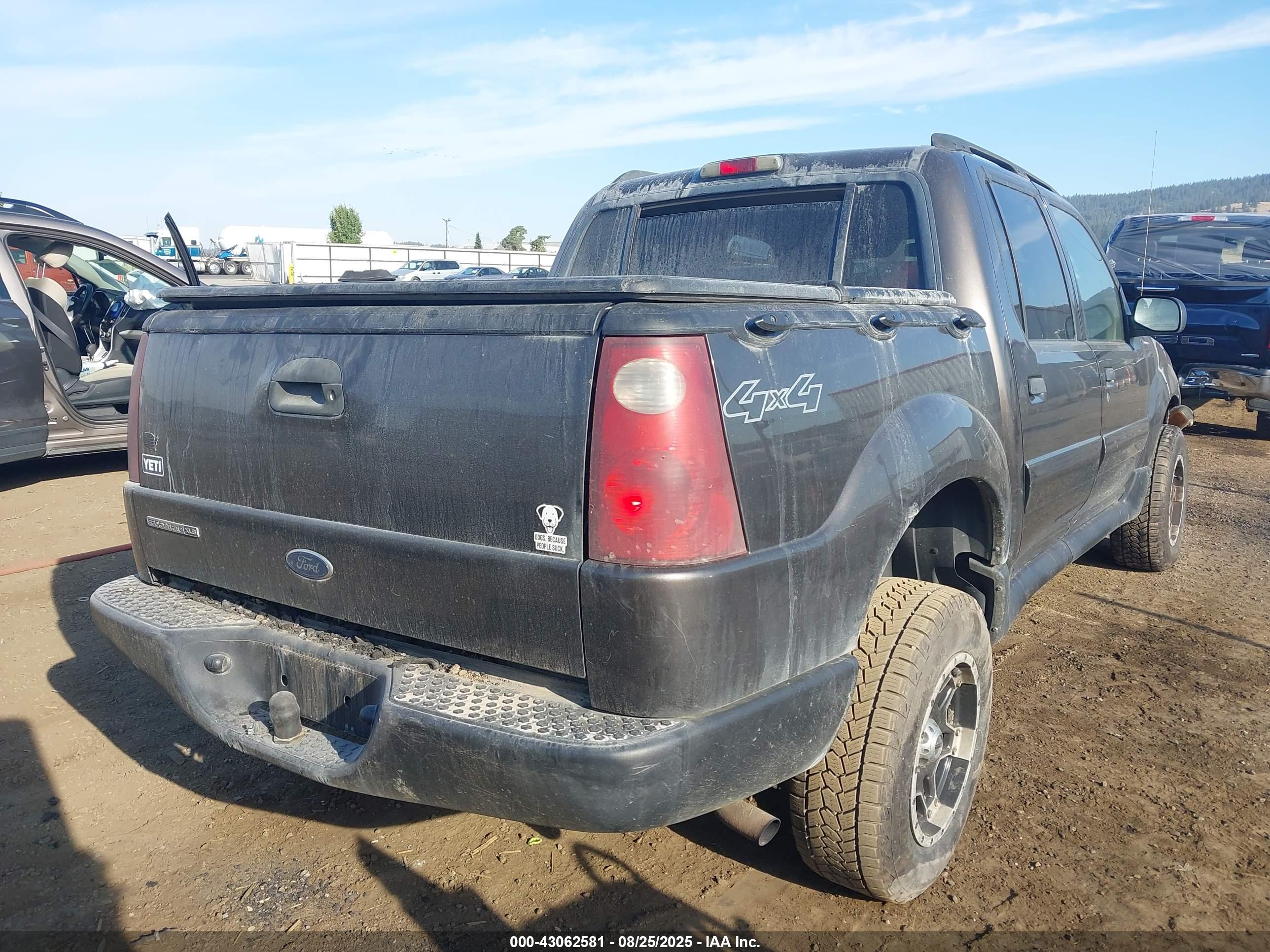 FORD EXPLORER image 4