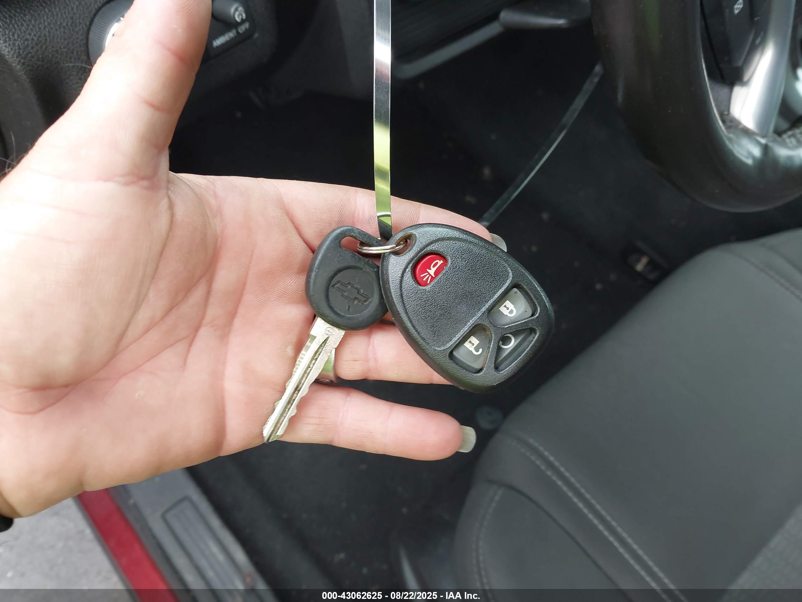 CHEVROLET TRAVERSE image 11