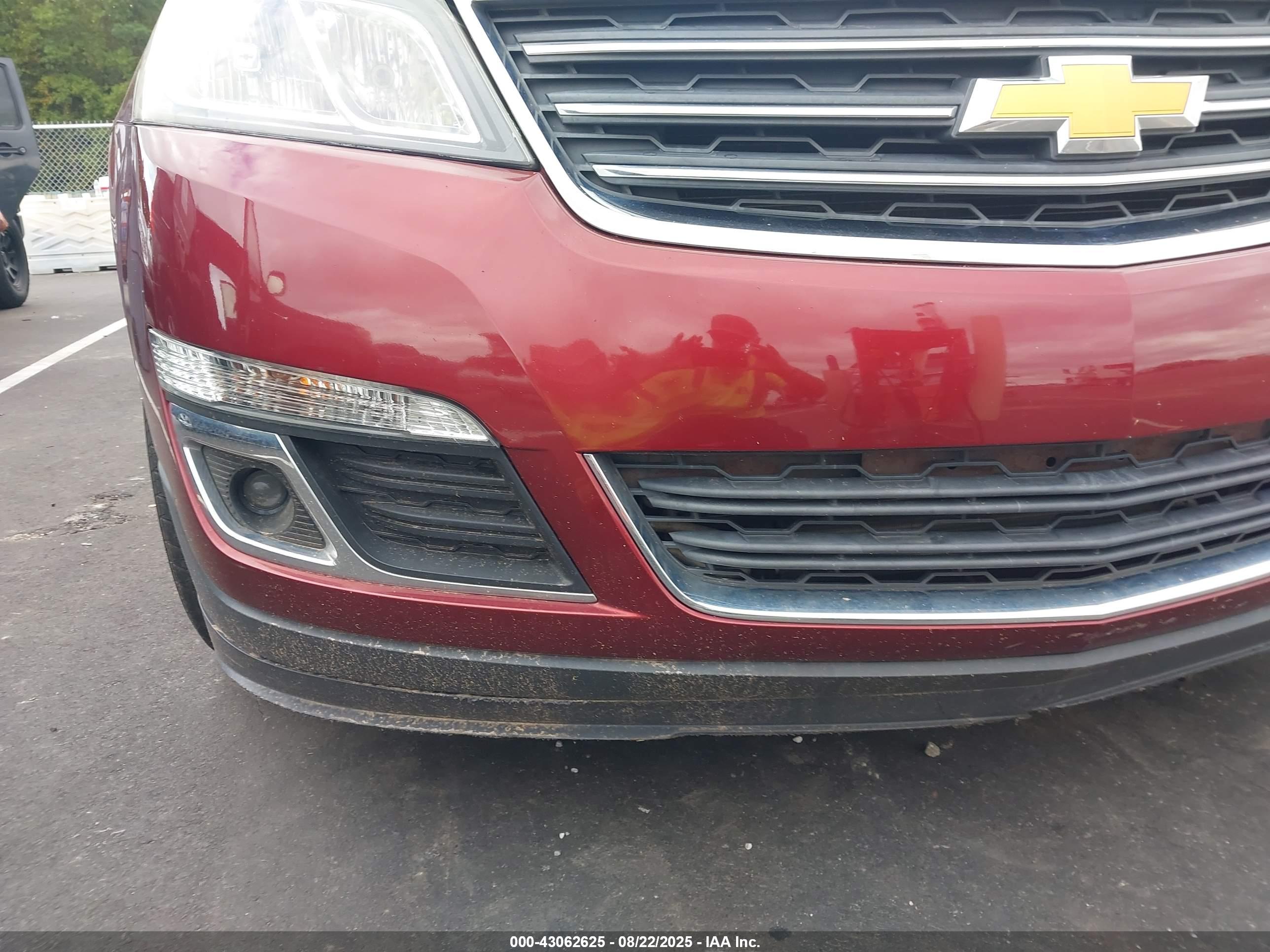 CHEVROLET TRAVERSE image 6